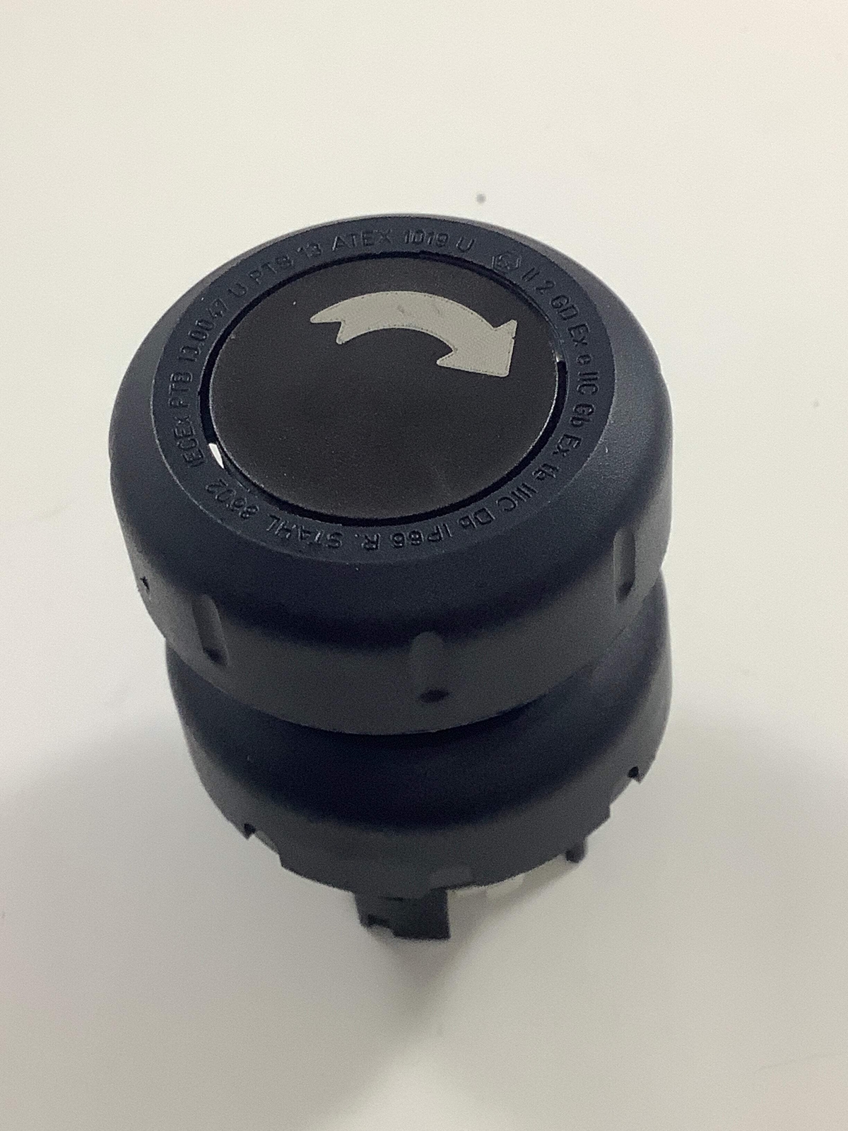 8602C3-012-S – STAHL – Mushroom stay-put button Black/Black