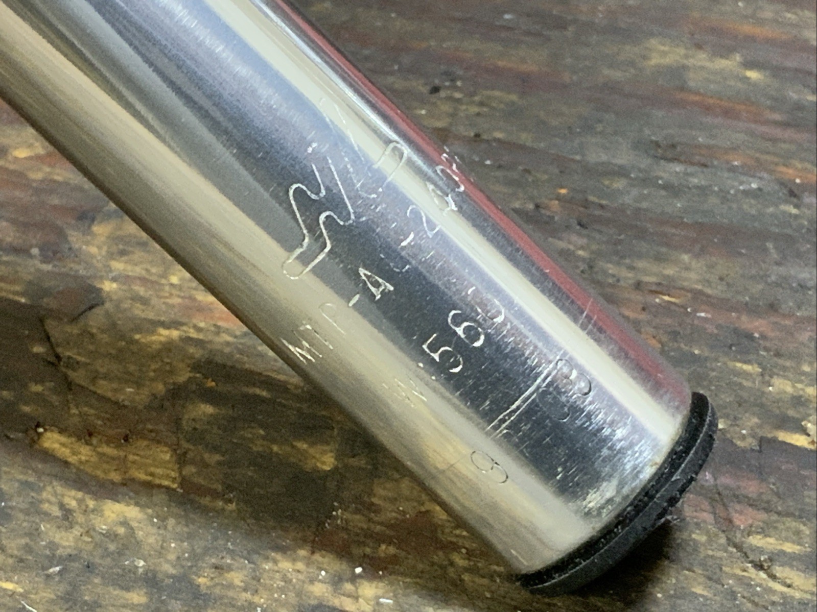 Very Nice Easton Specialized Aluminum Handlebar 560mm MTB 25.4mm Clamp