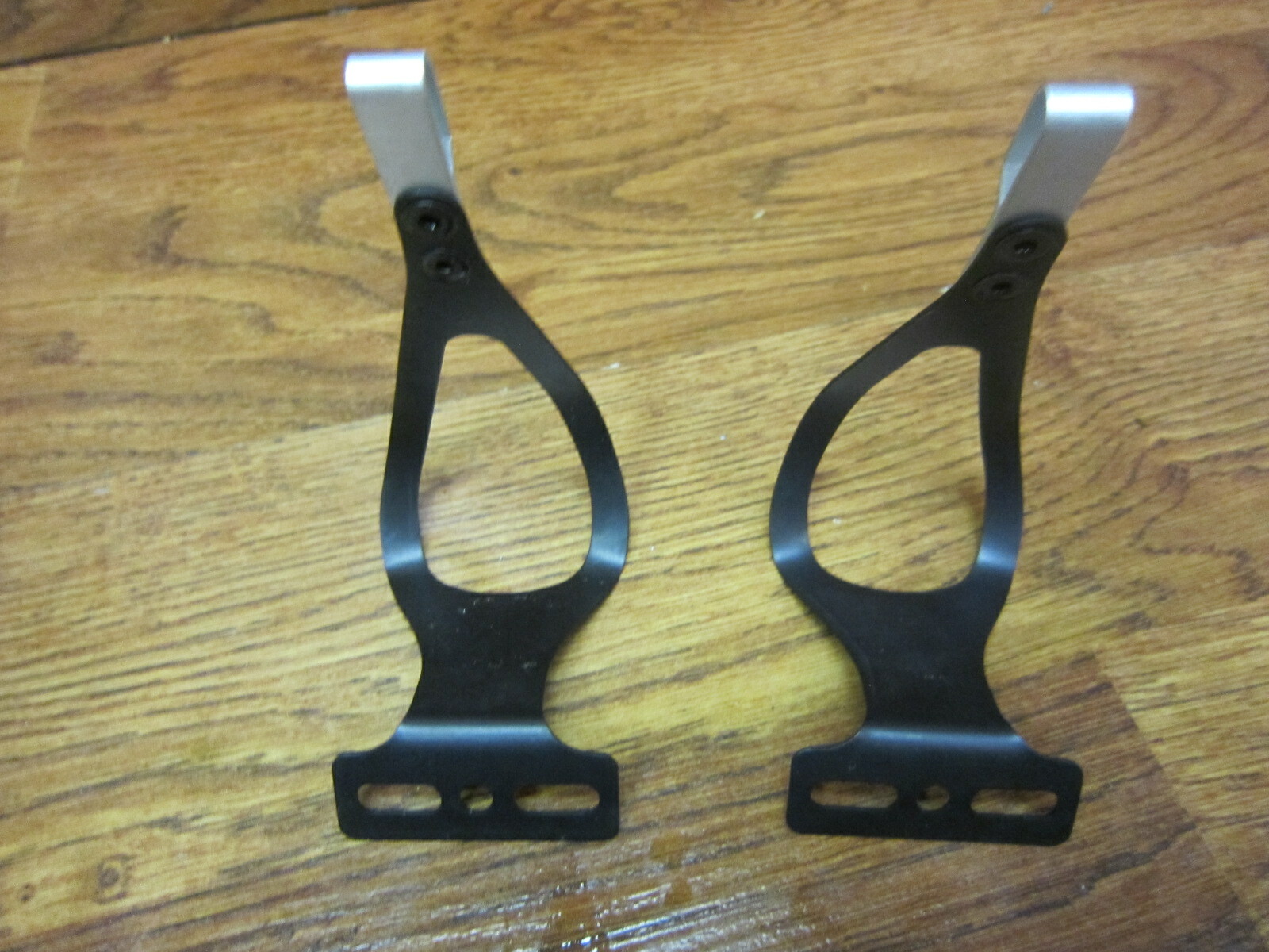 NOS ALE TOE CLIPS – MATTE BLACK ANODIZED ALLOY – SMALL – 97 L.D.