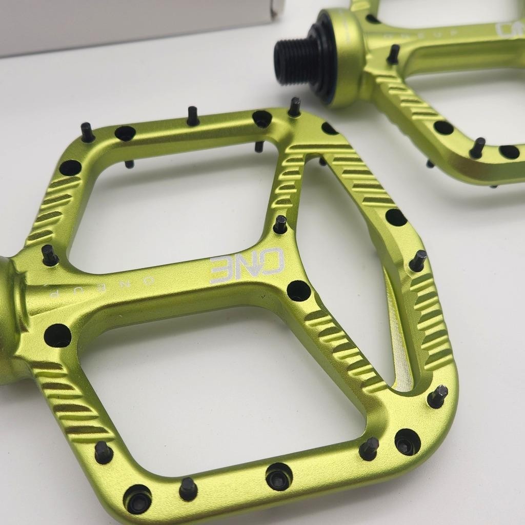 OneUp Components Green Aluminum Alloy MTB Bicycle Platform Pedals OPEN PACKAGE