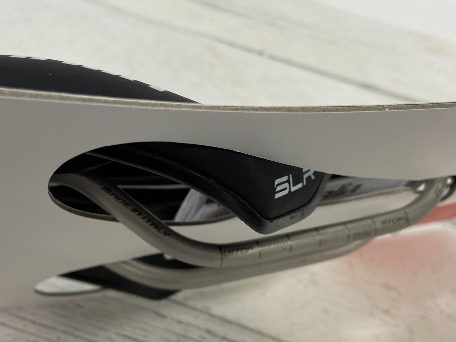 Selle Italia SLR Boost Lady Superflow L3 Ti Rail Saddle