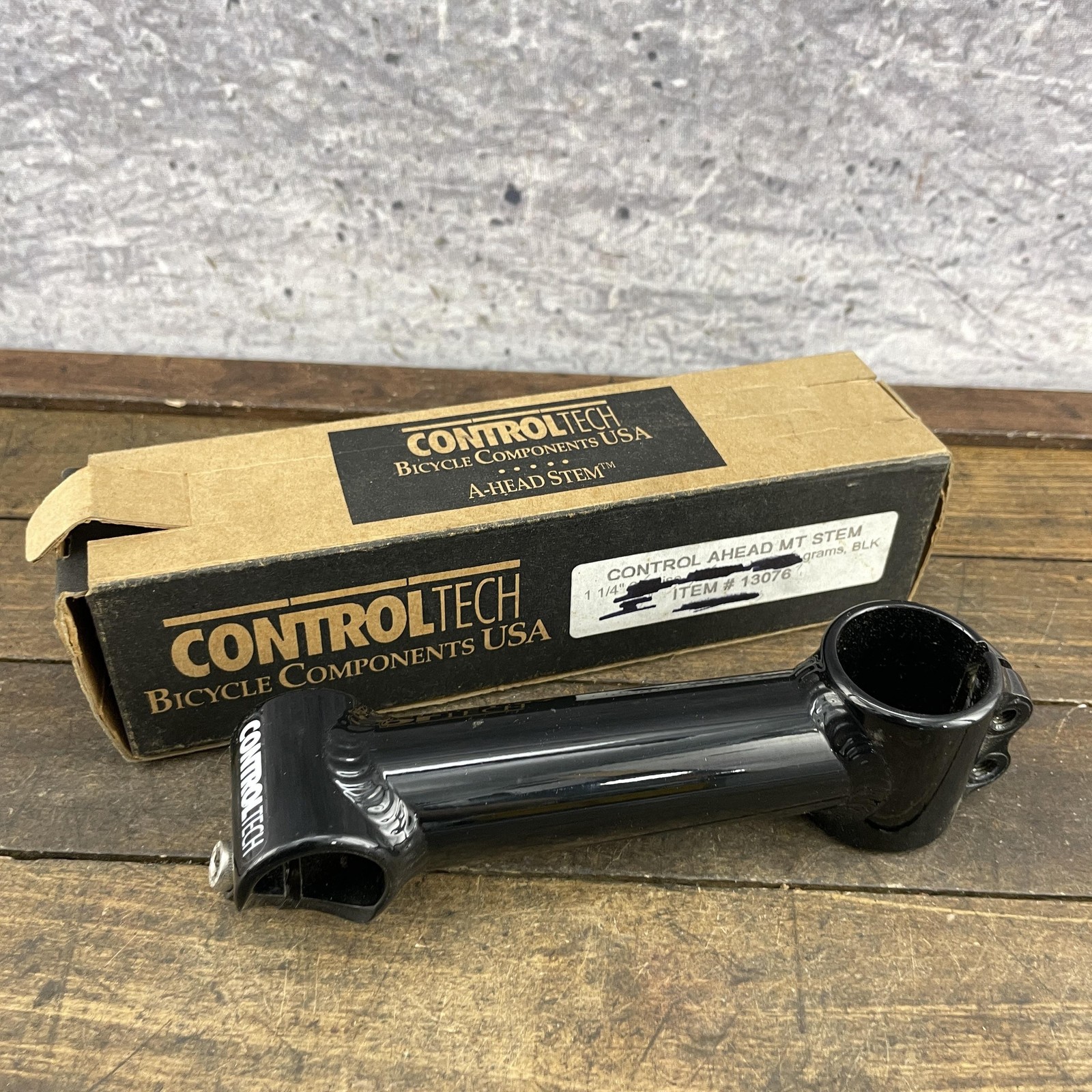 Vintage ControlTech Threadless Stem 1 1/4 in Threadless 130 mm Black USA 205g