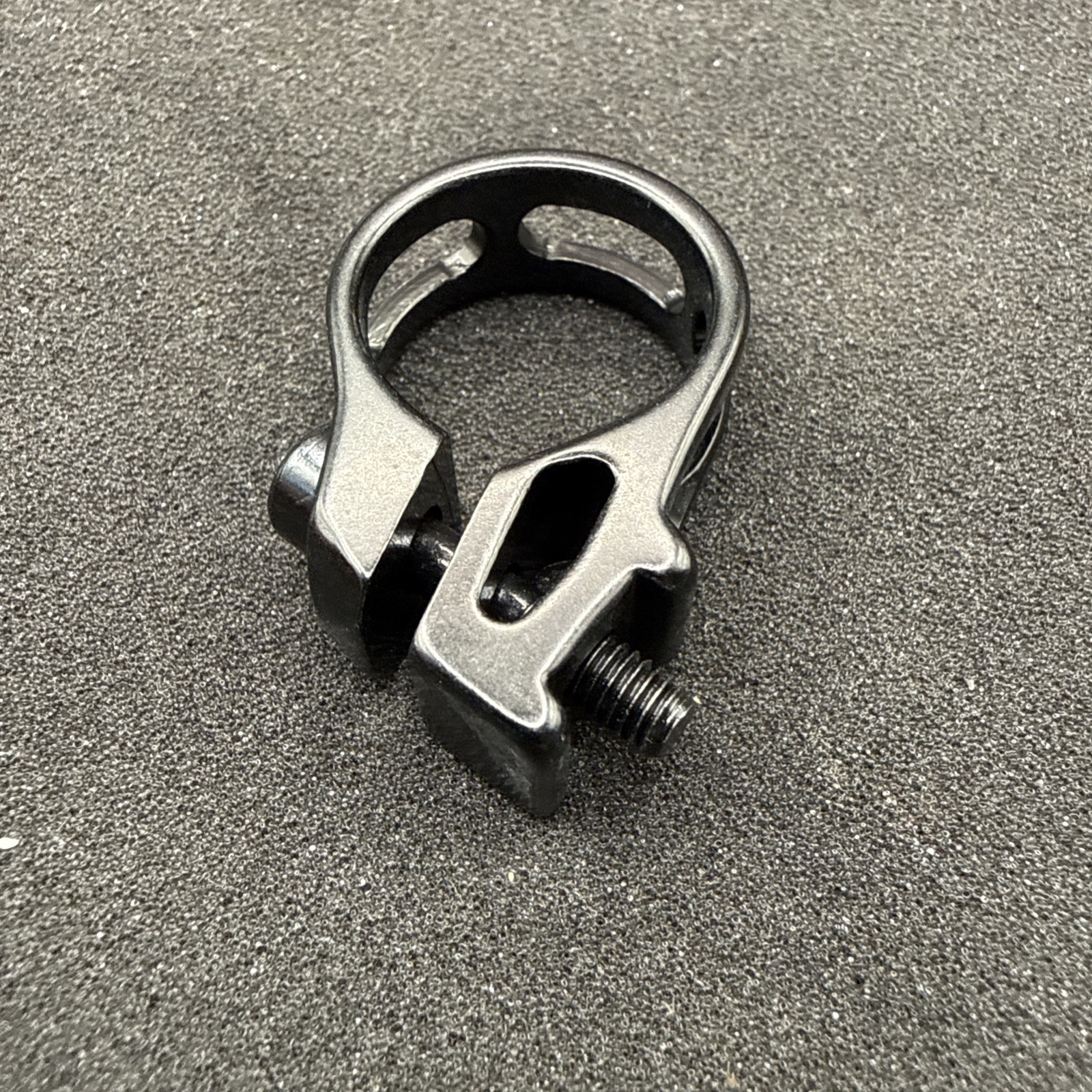 Sram Bar Clamp For Shifter 22.2 With Bolt For Mtb Discrete Black (NW)
