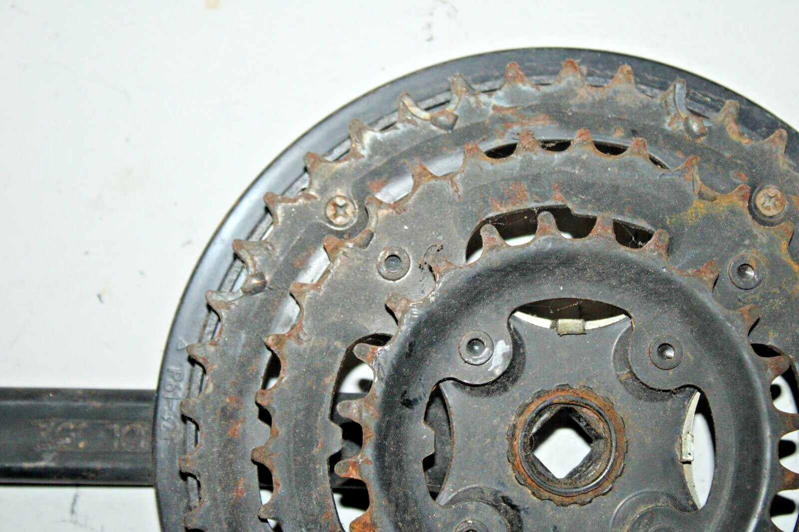 HDL152 Triple Drive Crank Arm Black 152mm 42/34/24T Riveted Square USA Shipper