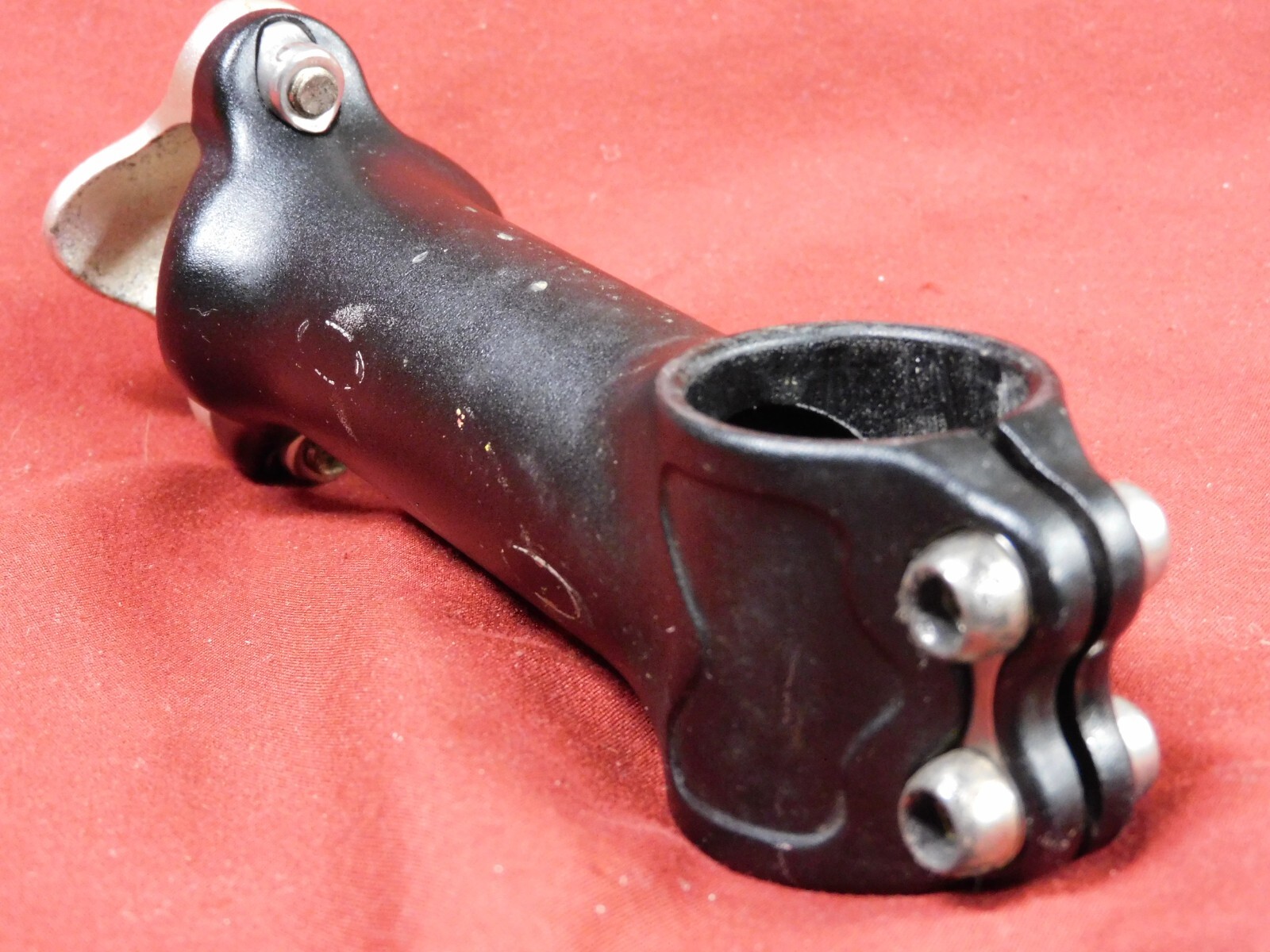 11 cm Threadless Easton EA70 Black Alloy Stem 1″ 1/8 x 110 mm x 31.8 mm +/-6°