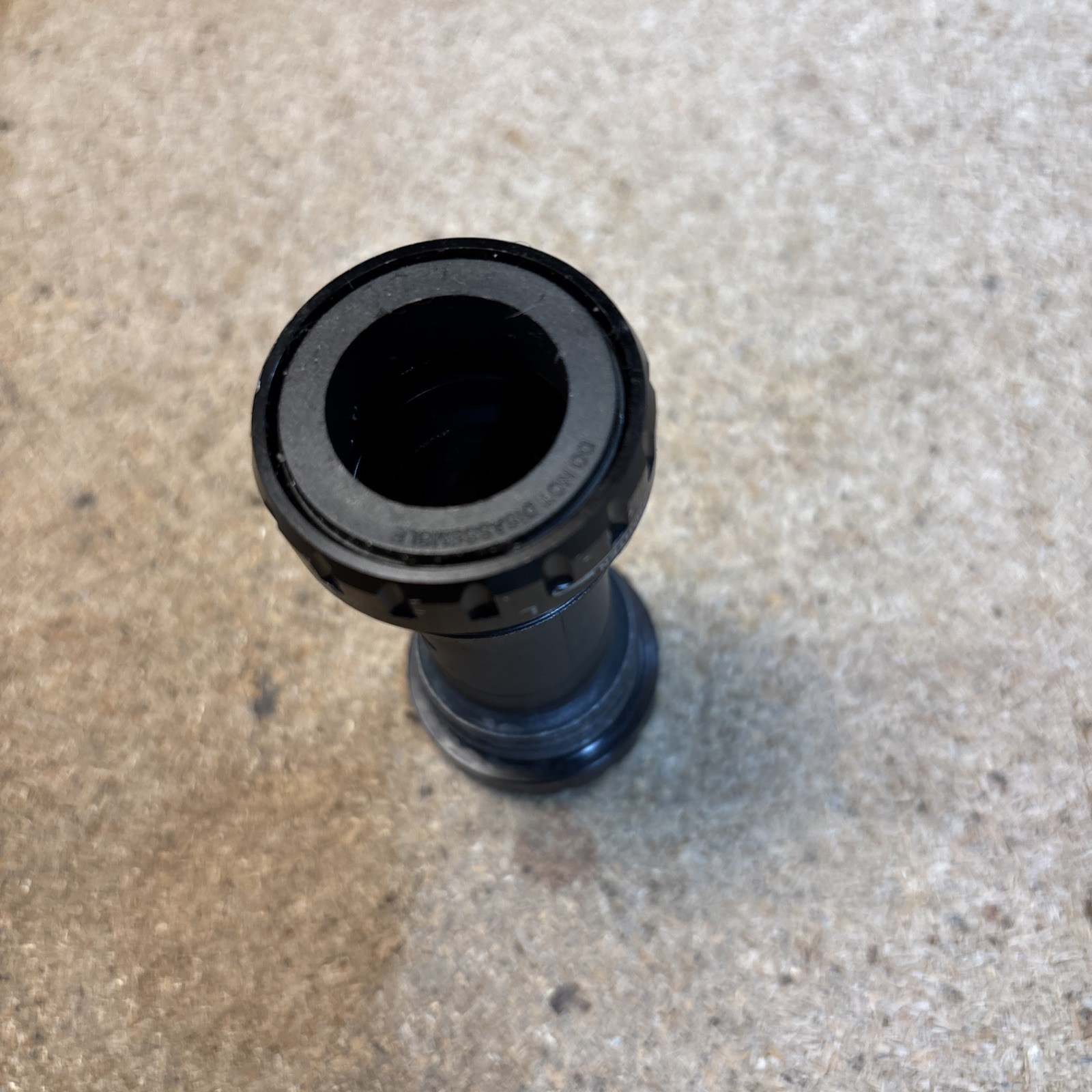 shimano sm-bbr60 Bottom Bracket. English Thread.