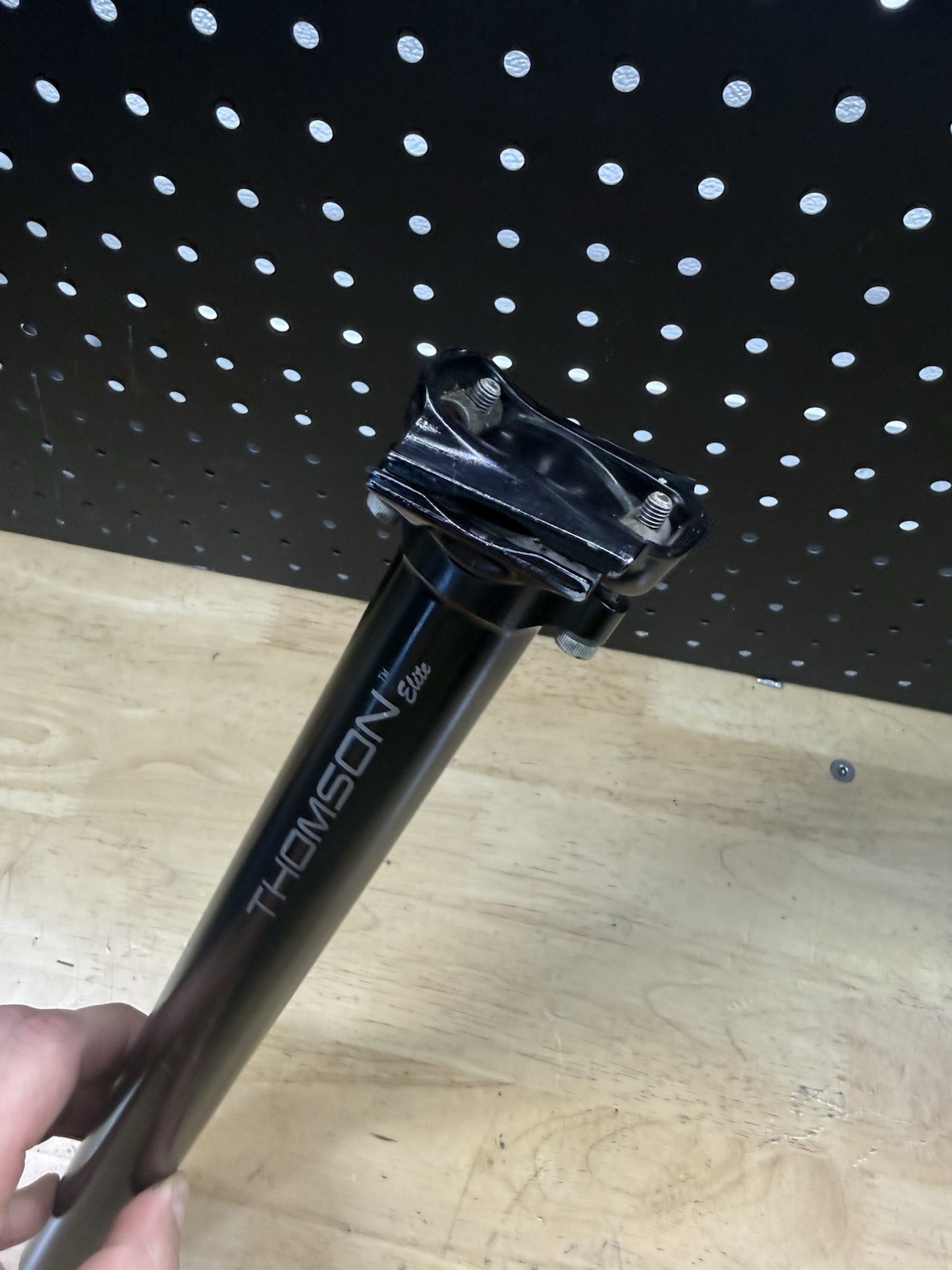 THOMSON Elite ZERO Setback 31.6mm x 367mm Black Seatpost