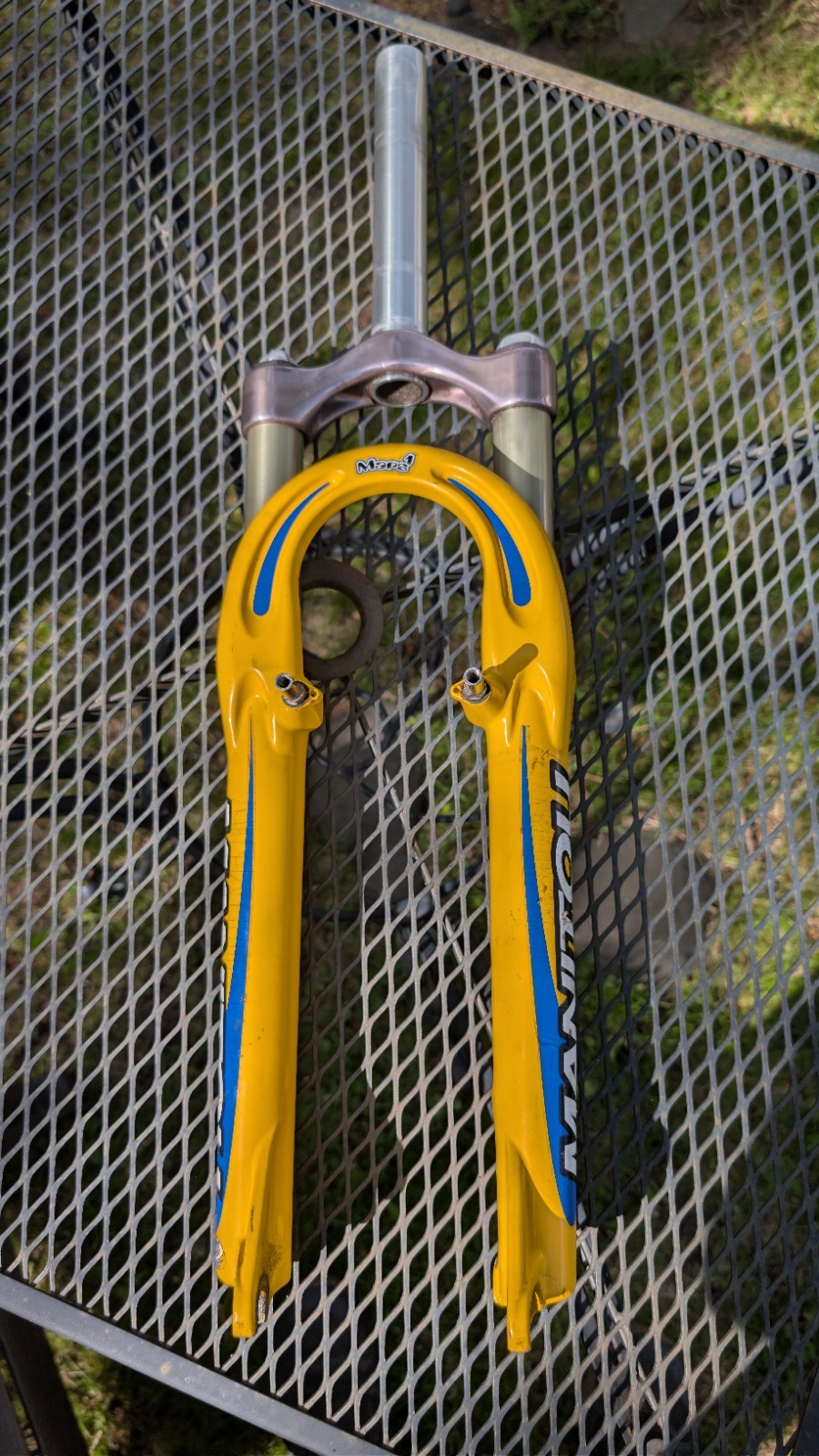 Manitou Mars 1 26” Suspension Fork 1 1/8″ x 6 3/4″ steerer