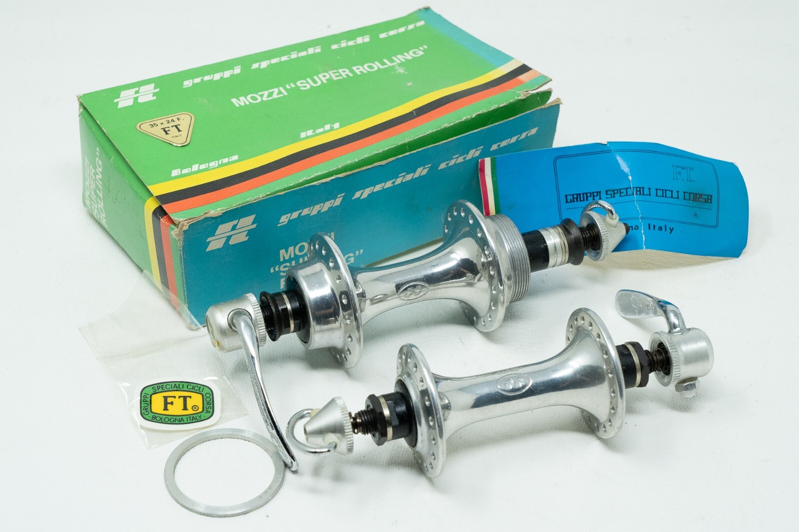 NOS FT BOLOGNA SUPER ROLLING HUBS 36h HOLES VINTAGE OLD LIGHTWEIGHT 6 SPEED