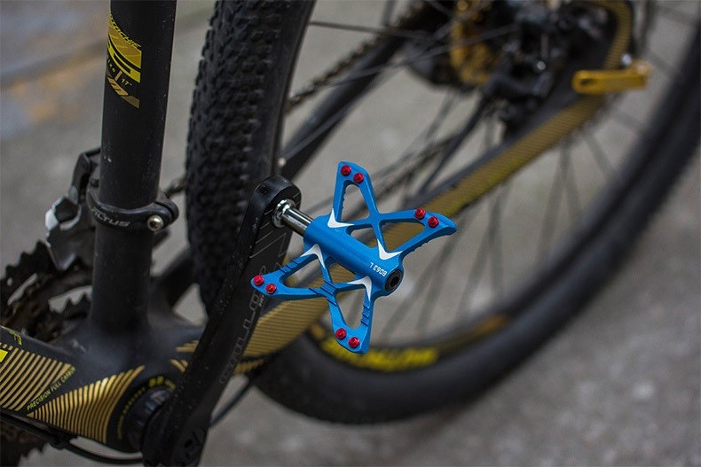 Butterfly Aluminum Road MTB Mountain Bike XC Bicycle Pedal Bearing Flat Pedals