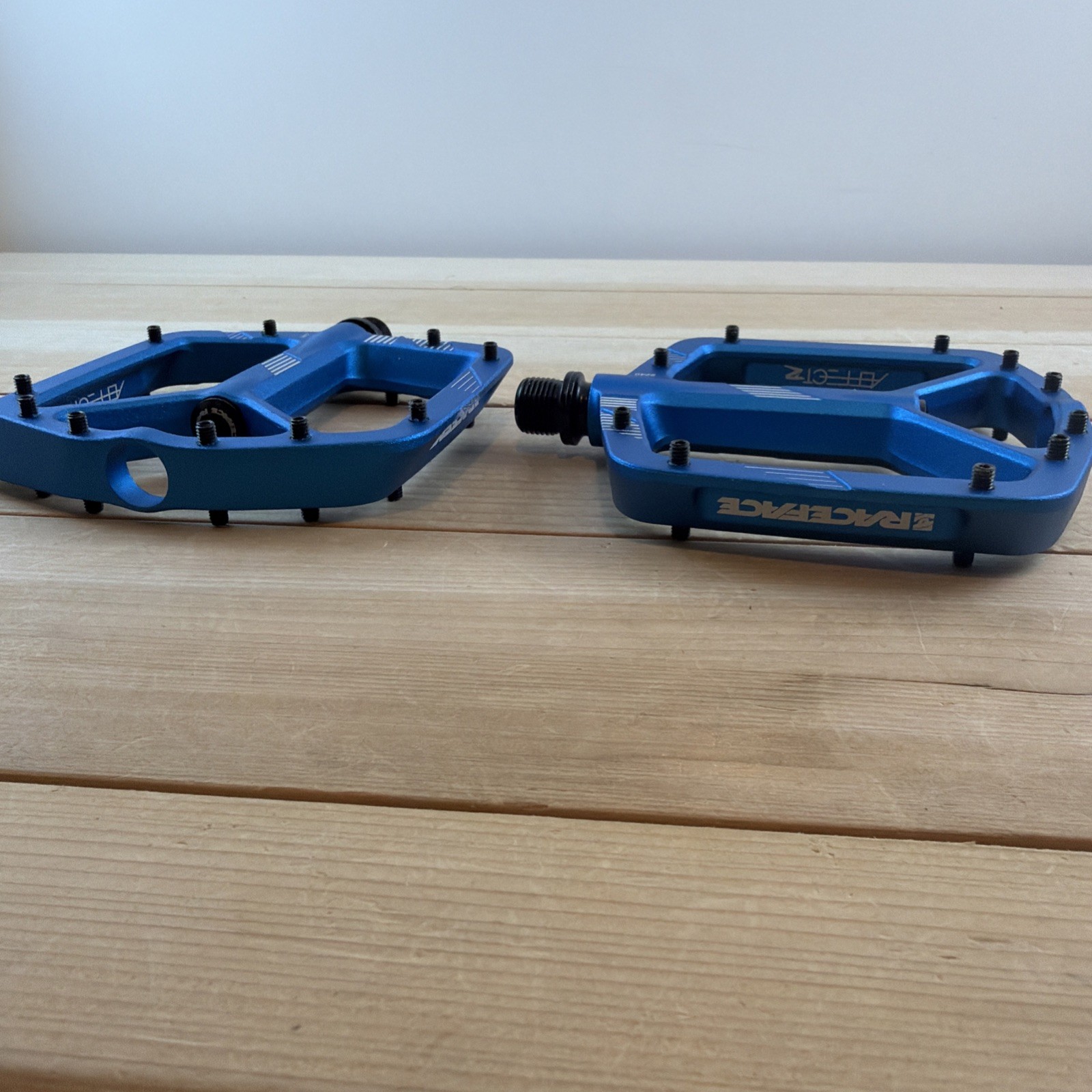 Race Face AEFFECT-R Alloy Platform BIke Pedals Mountain NEW RaceFace #5844