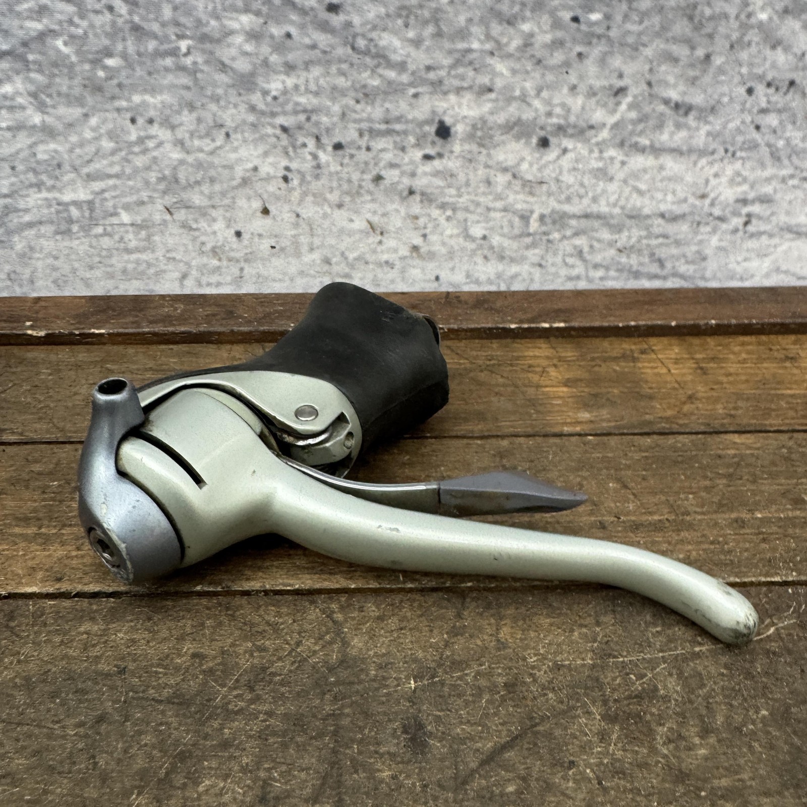 Vintage Shimano 105 ST-1055 Right Hood Cap STI Brake Shift Lever 8 Speed Parts