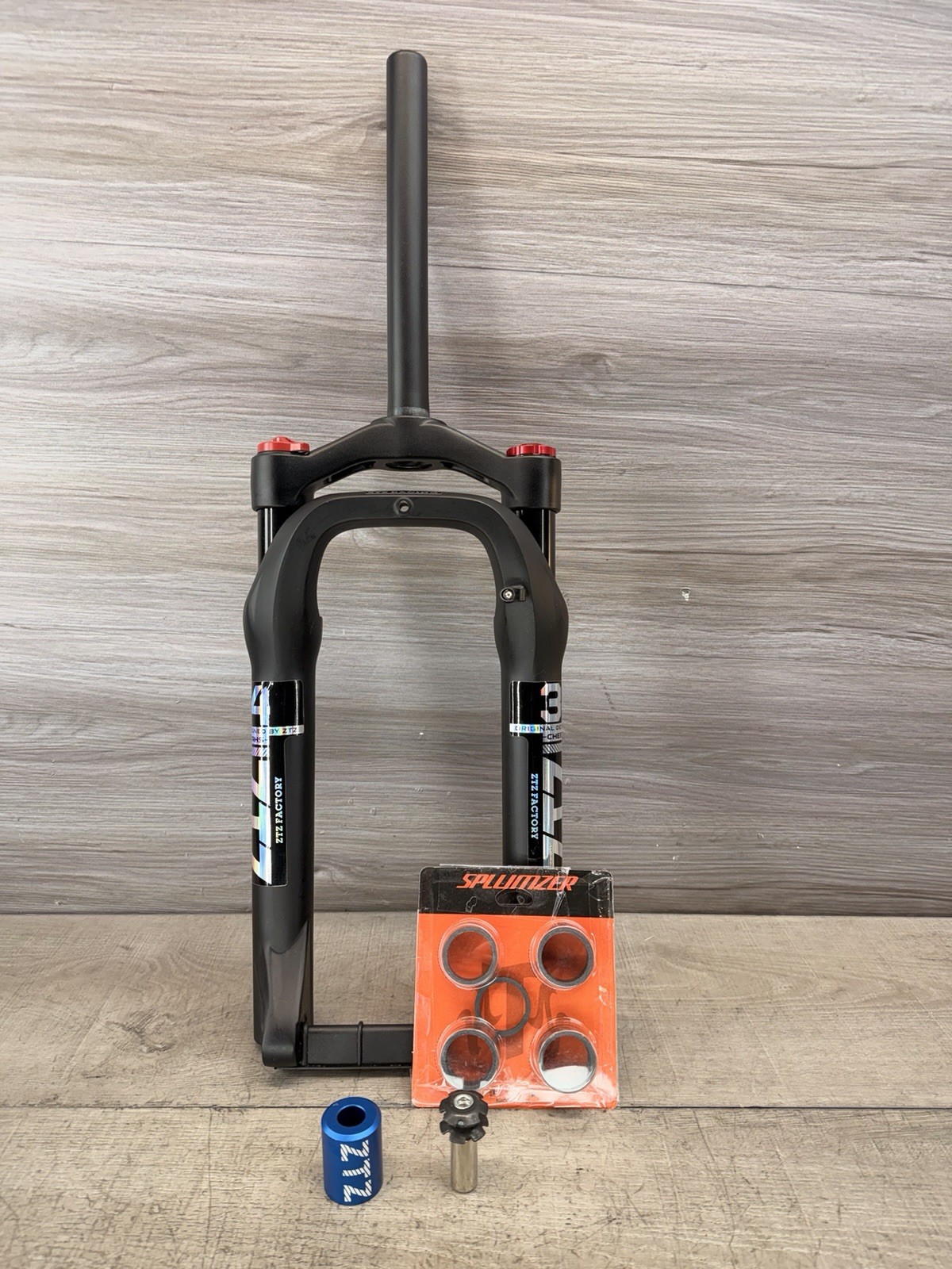 ZTZ 20/26 * 4.0 inch Fat Tire Oil Spring Suspension Fork, 135mm Spacing Hub