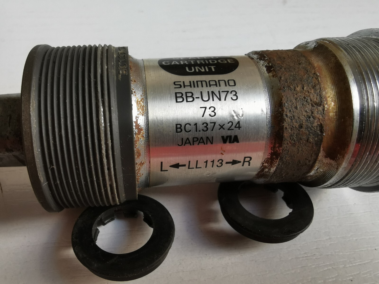 Shimano 600 Deore XT 113mm BB-UN73 bottom bracket BSA 1.37×24 TPI square taper