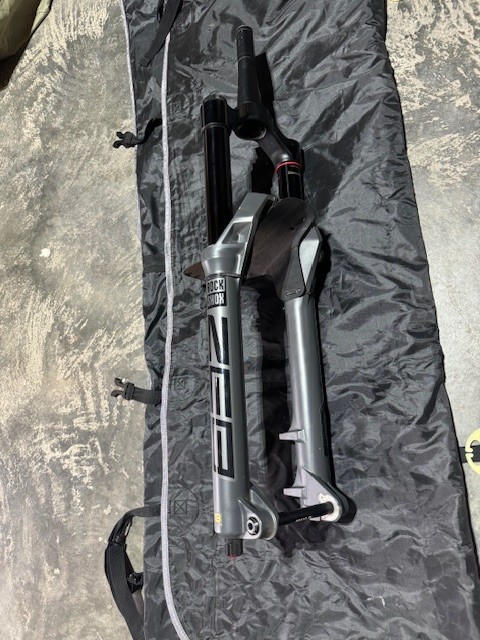 Rockshox Zeb Ultimate 29, 170mm, Charger 3.1 RC2, 44mm offset, boost