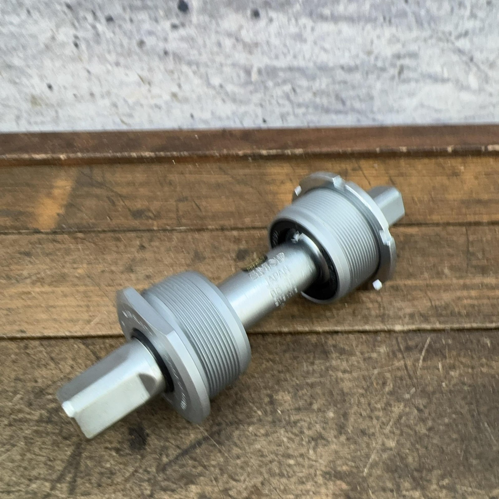 Vintage Suntour XC Pro Bottom Bracket 68mm BSA 125mm WTB Grease Guard Bolts Caps
