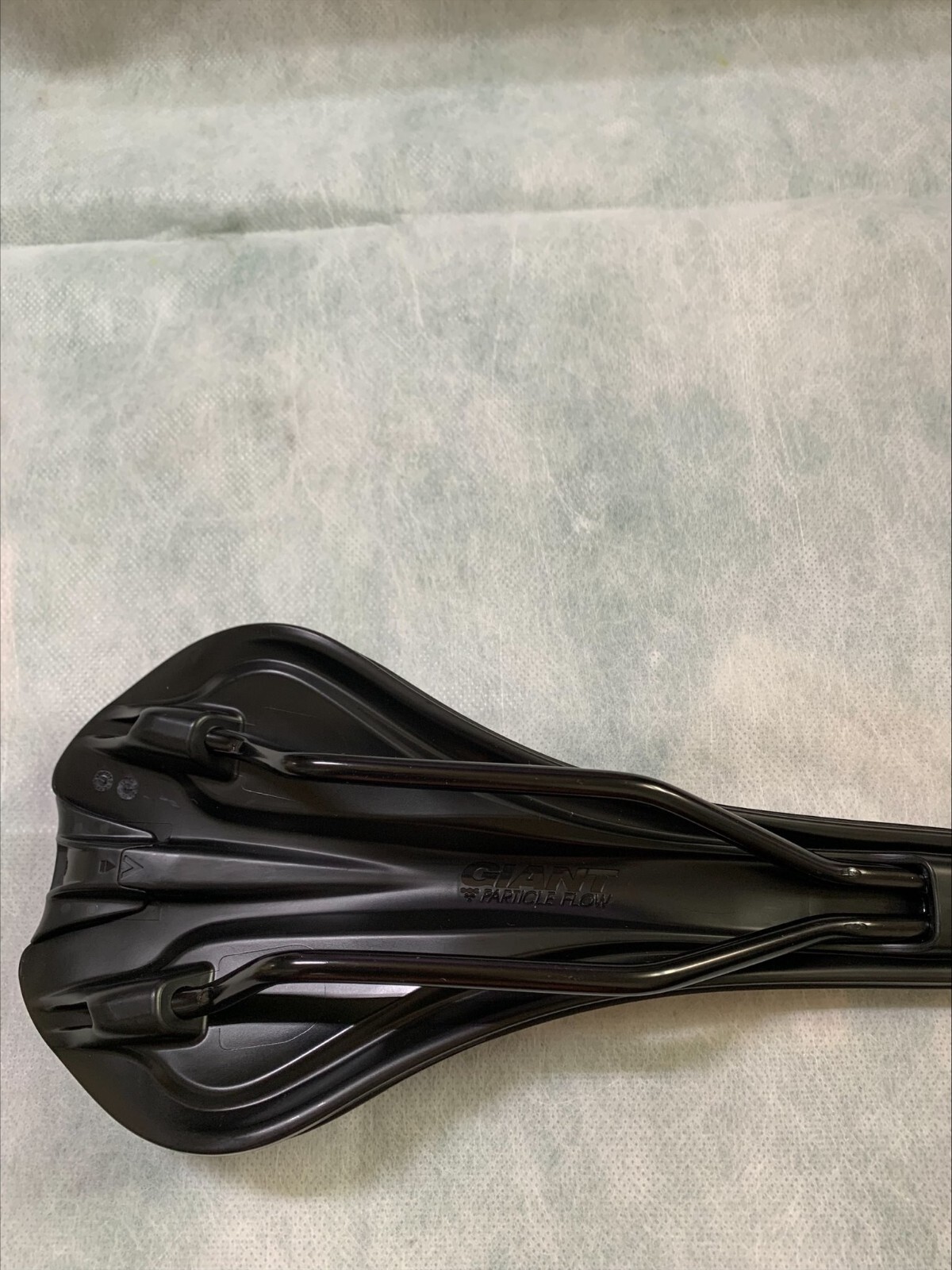 NEW Giant Contact Neutral Bike Saddle 279 x 130mm Black/Red