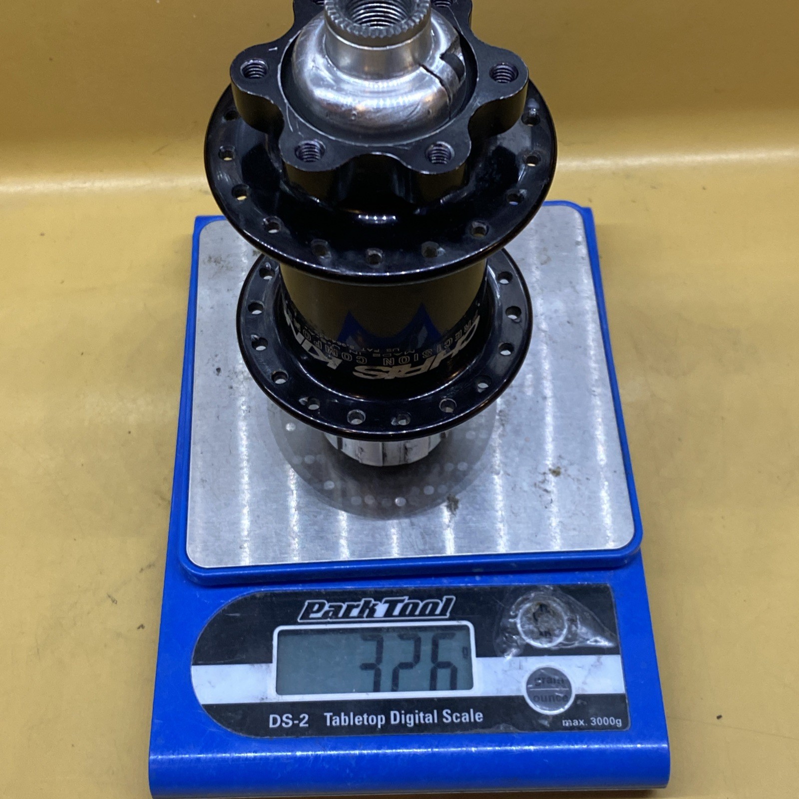 Black Chris King ISO 36h F20x110mmTA/R10x135mm Bolt-On,QR or 142mmTA Disc Hubset