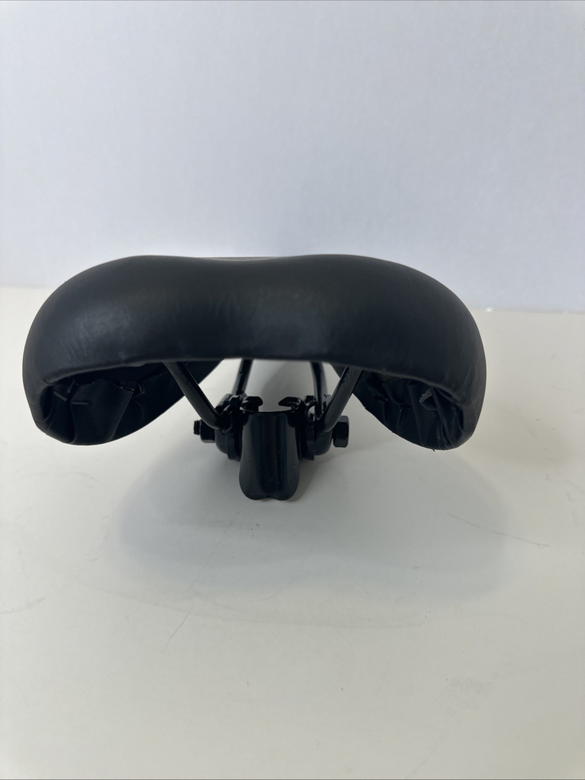 ROADMASTER Black Bicycle Saddle Seat Unisex Adult Sized