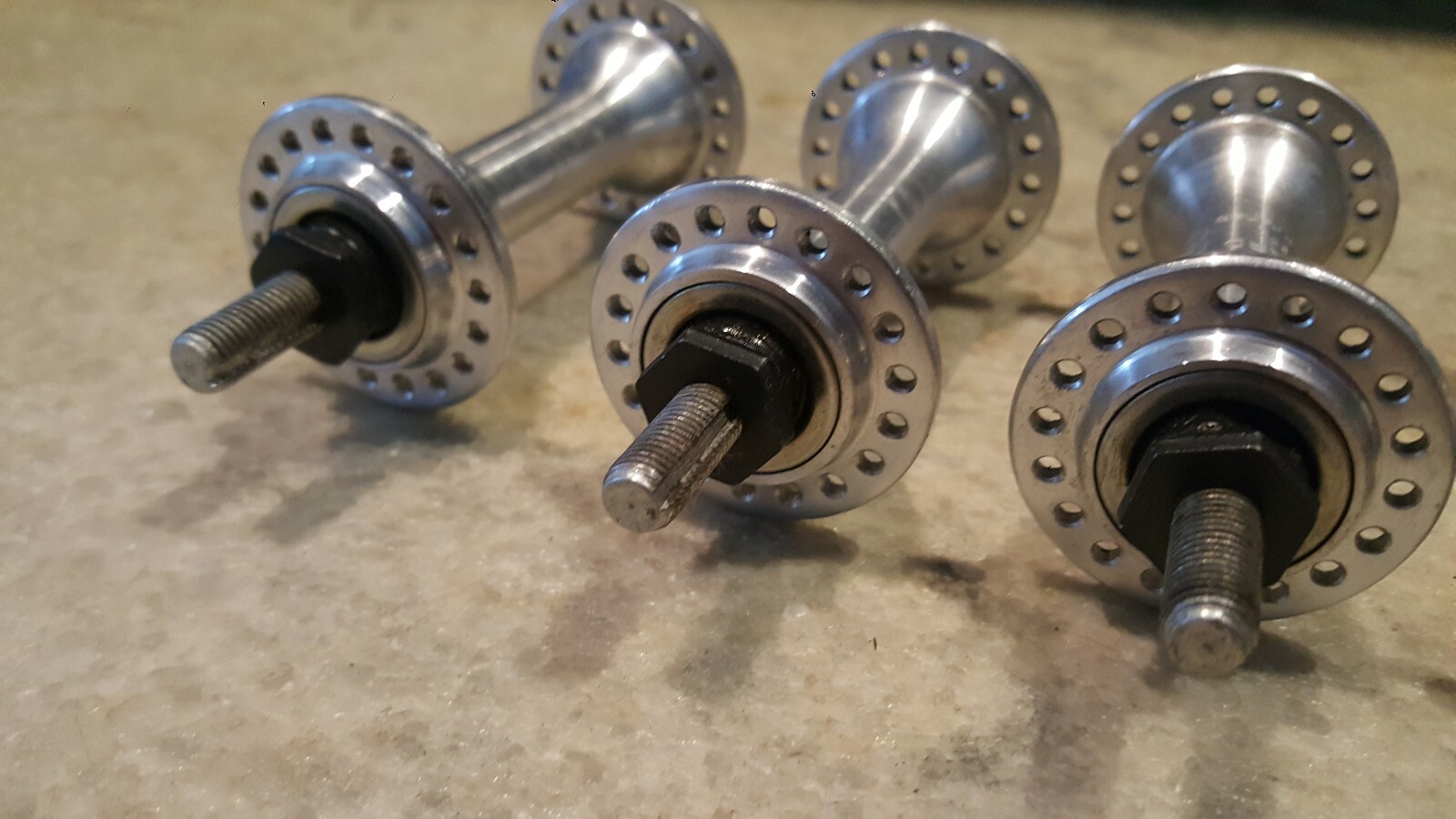 (1) Vintage Maillard 36h Low Flange Hub 96mm France 1985 Skinny Axle