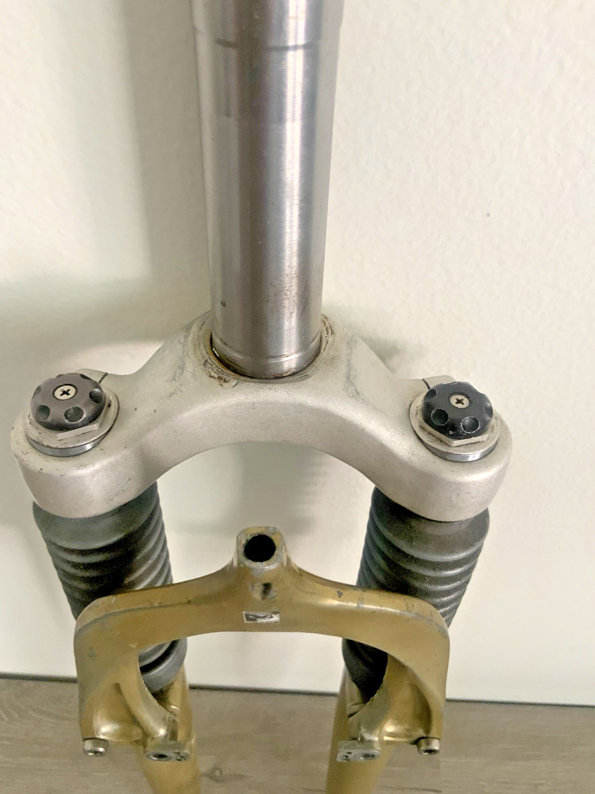 SPECIALIZED FSX MECHANICAL SUSPENSION FORK 1 1/8 THREADED 125 MM STEERER 26 INCH