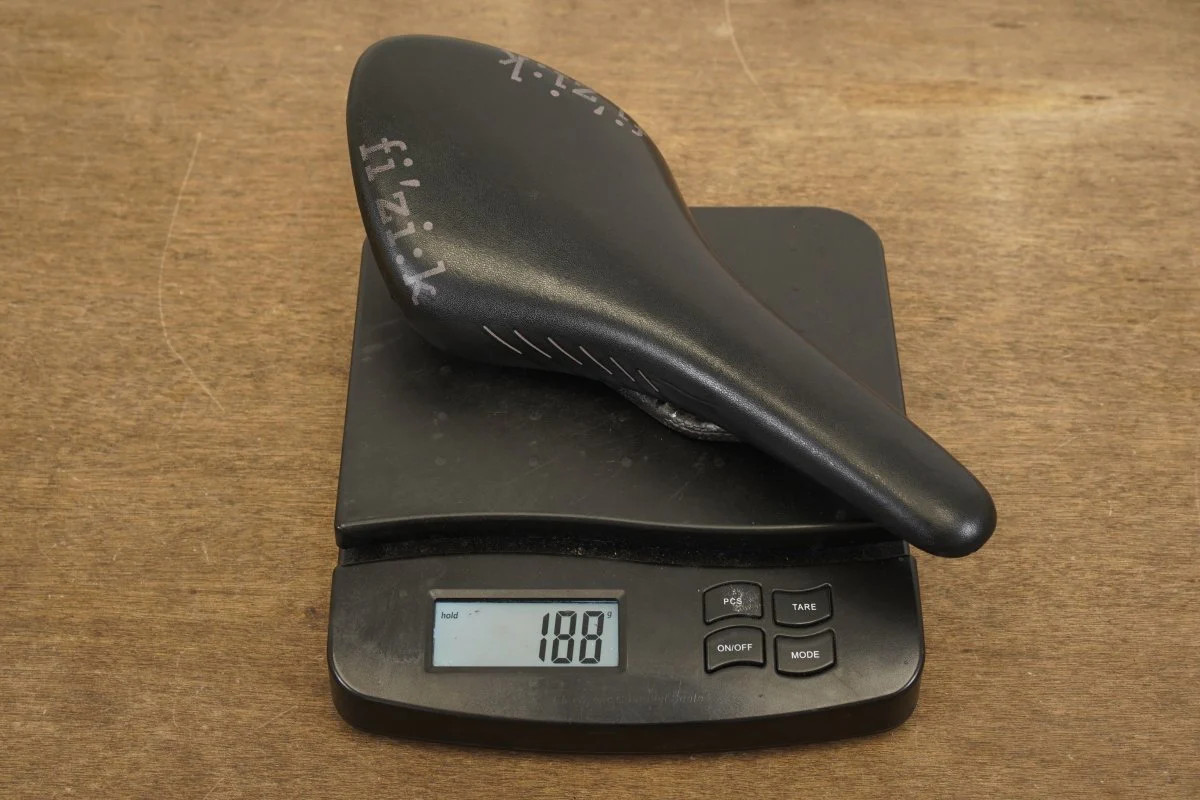 126mm (Regular) Fizik Arione R1 Carbon Rail Road Saddle 188g