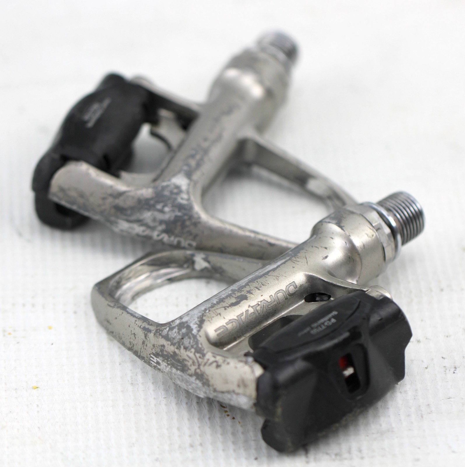 SHIMANO DURA ACE PEDALS Clipless 282g Road Bike 9/16″ Single Sided PD-7750