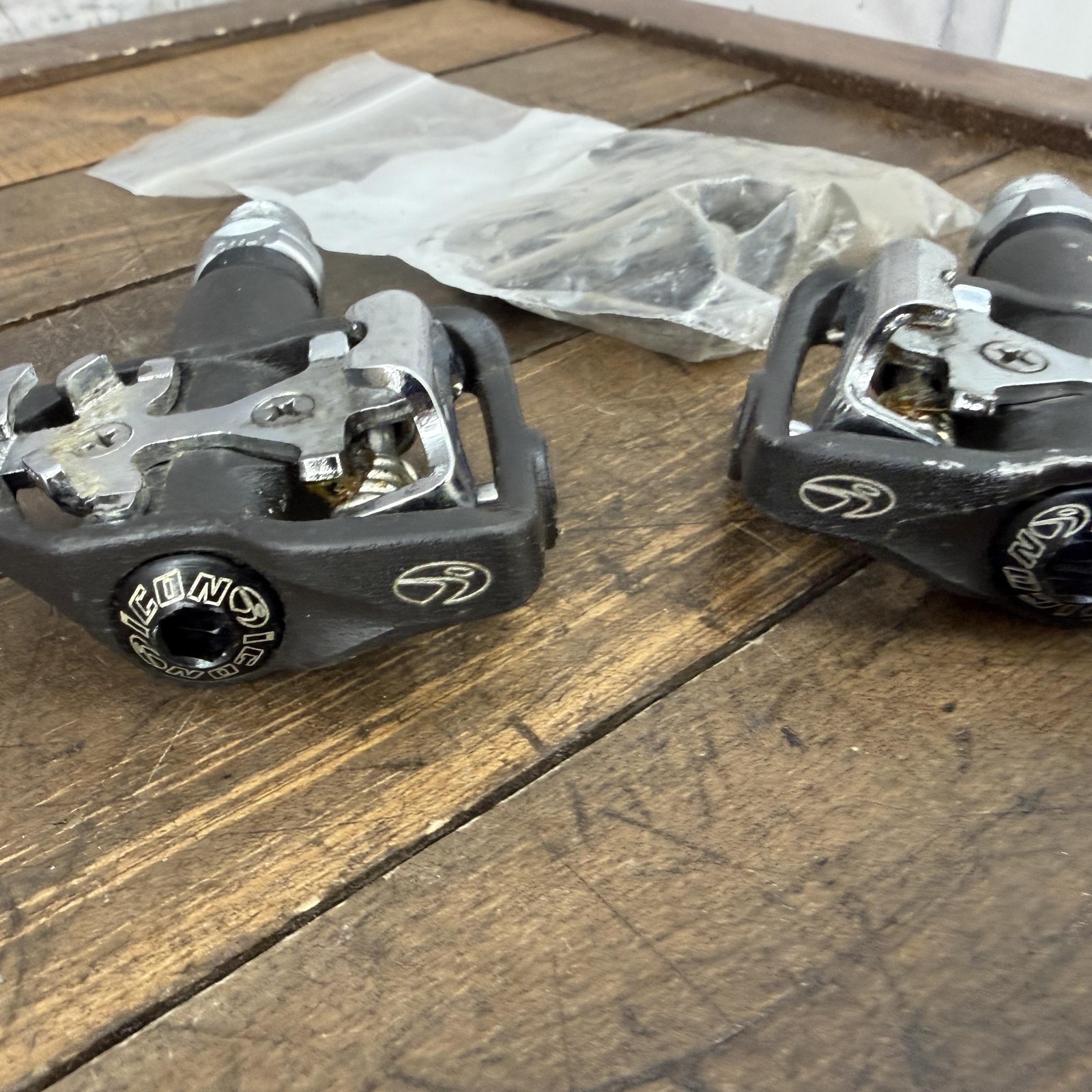 Icon Clipless MTB Bike Pedals 9/16 Black Pair 340g Gravel Cyclocross
