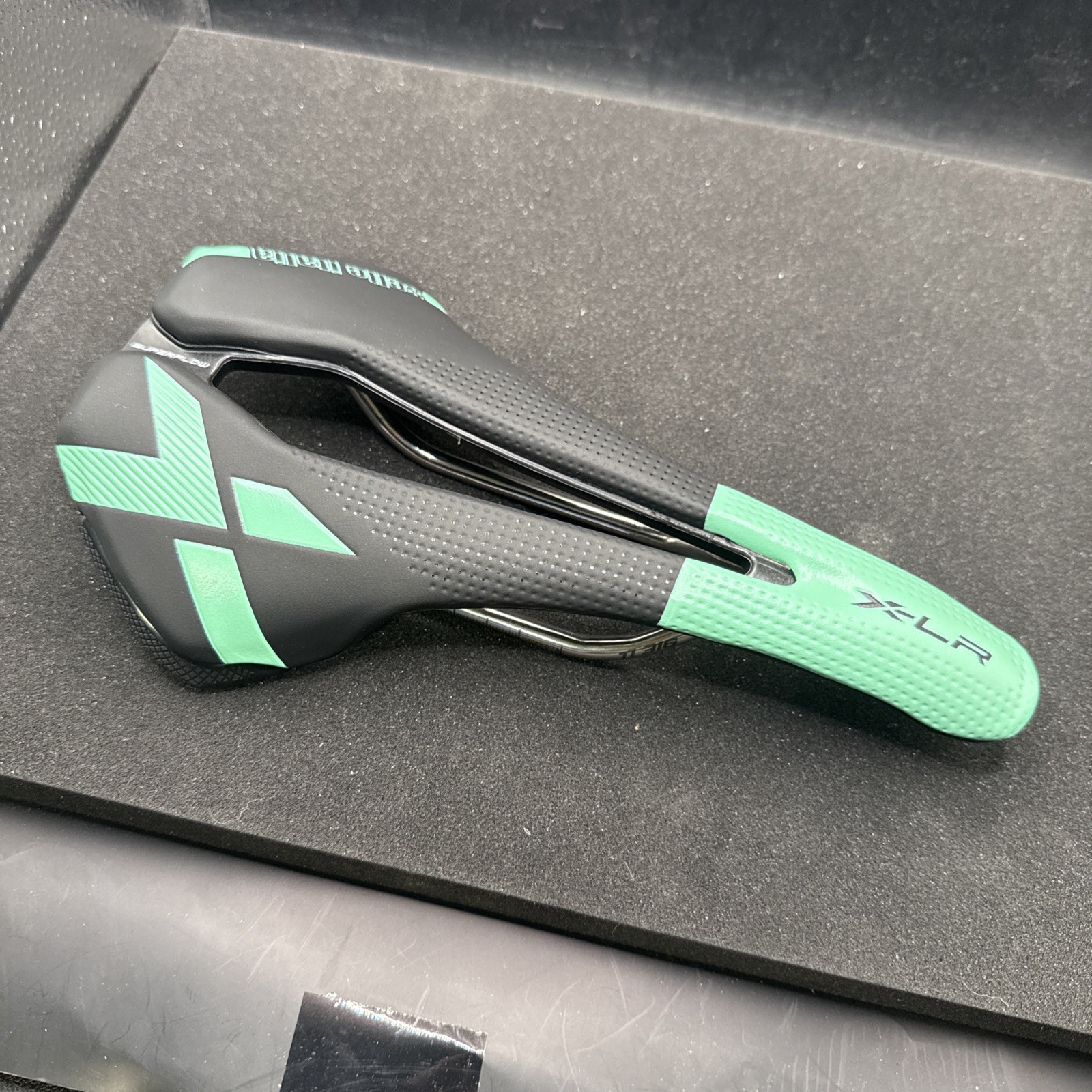 Selle Italia X-lr Super Flow Cycling Saddle Seat Ti316 (9450-28)