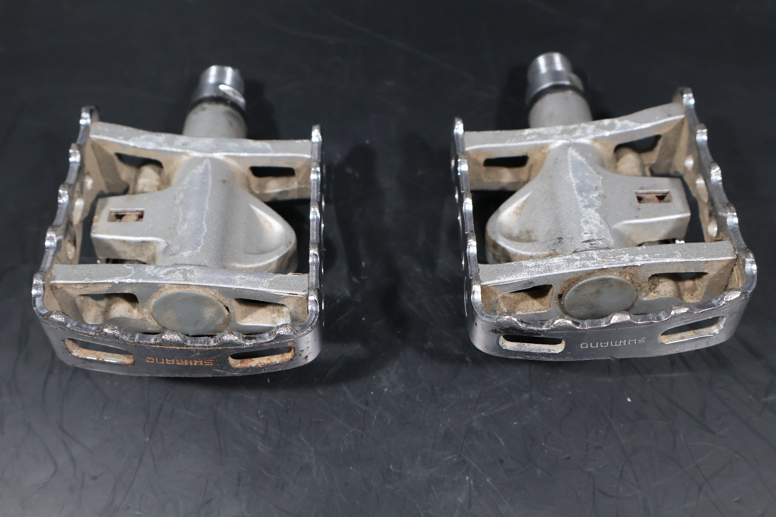 Shimano PD-M324 SPD Dual Sided Clipless Road Bike Pedals 9/16″ Touring Commuter