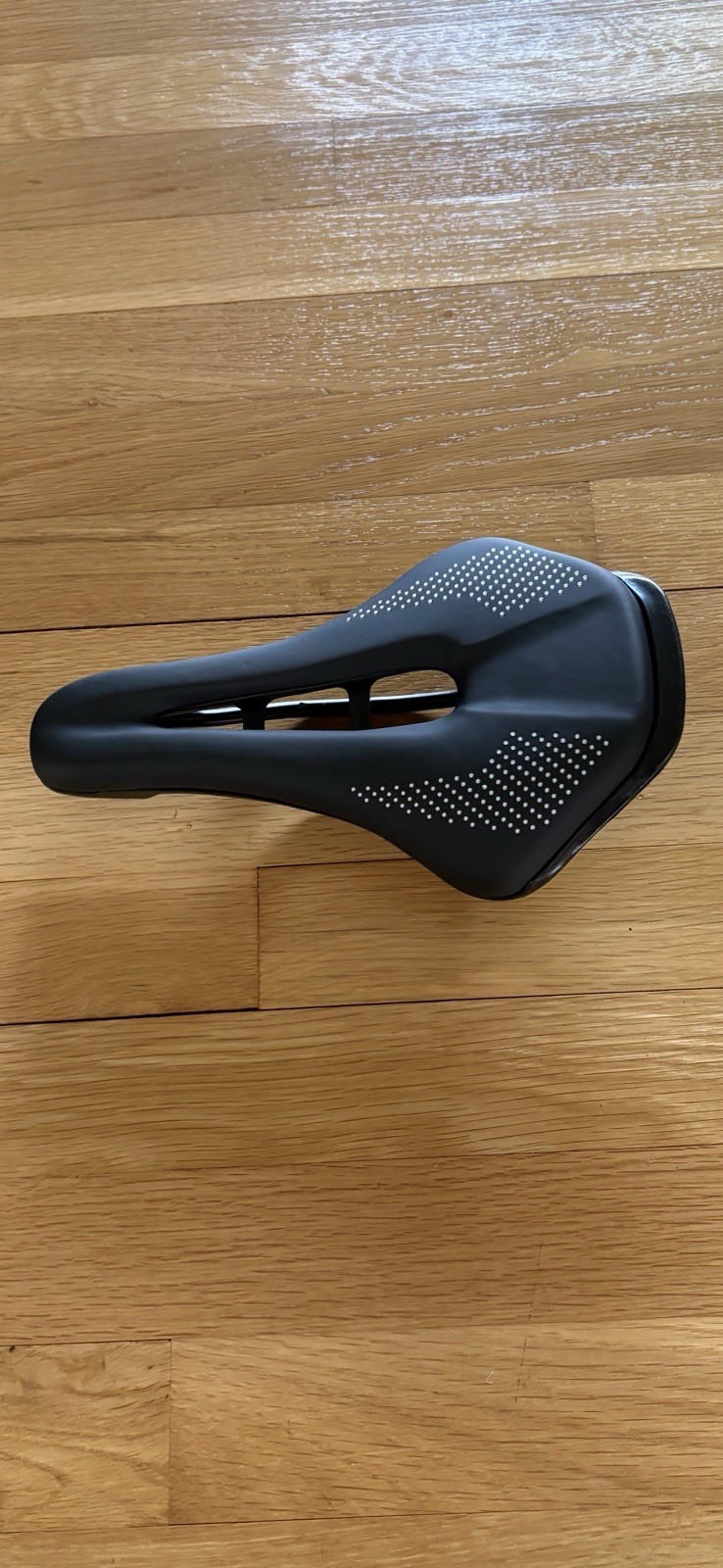 Universal Road Mountain Bike Synthetic Alloy Black Bicycle Saddle