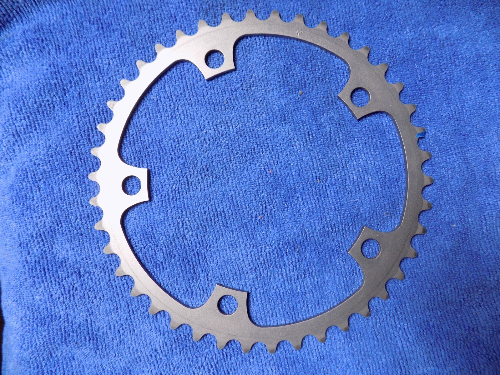 VNTG SHIMANO DURA-ACE 7400 CHAINRING 130MM BCD SG A-42T BEIGE USED IN GOOD COND