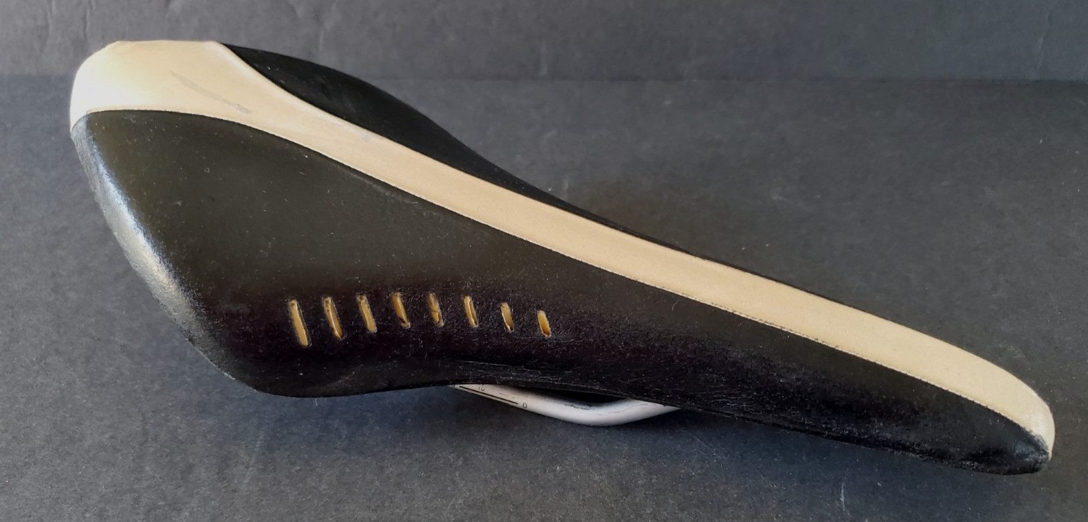 Fizik Arione Wing Flex Bike Saddle Gills Carbon Fiber Reinforced Black Leather