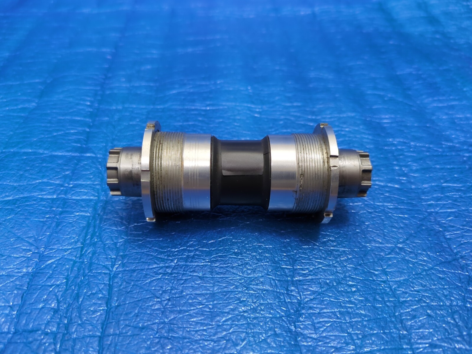 Shimano Dura Ace BB-7700 NJS Bottom Bracket 68mm BSA 109.5mm Fixed Gear Pista