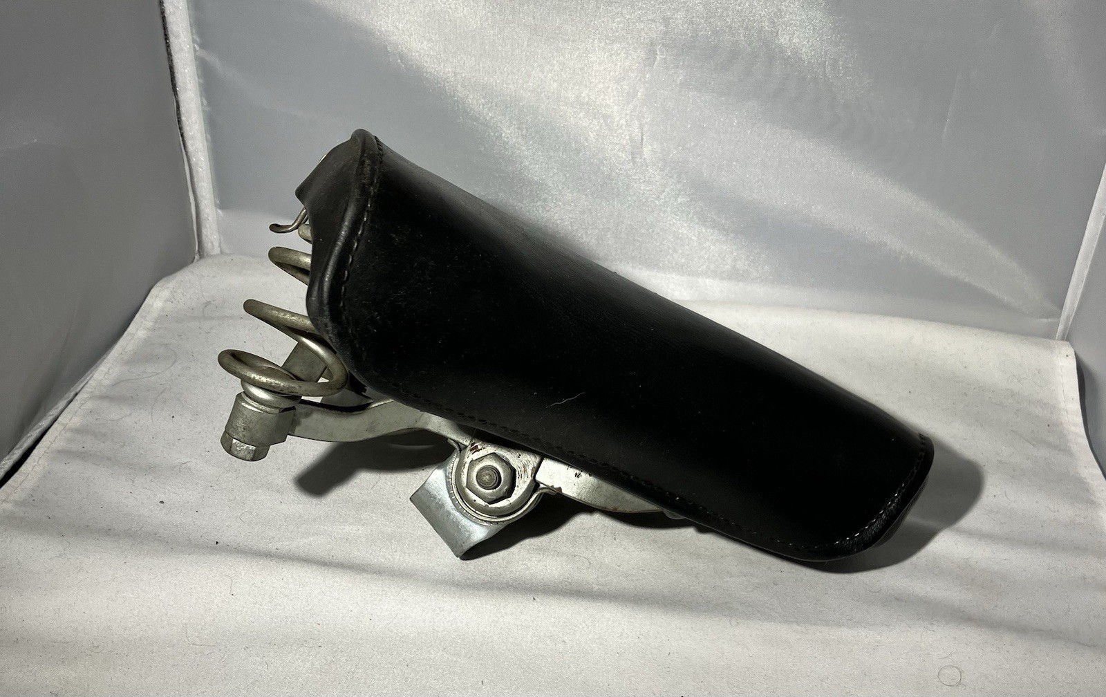 Vintage Schwinn Approved Riveted Black Leather Dual Spring Bicycle Seat Saddle