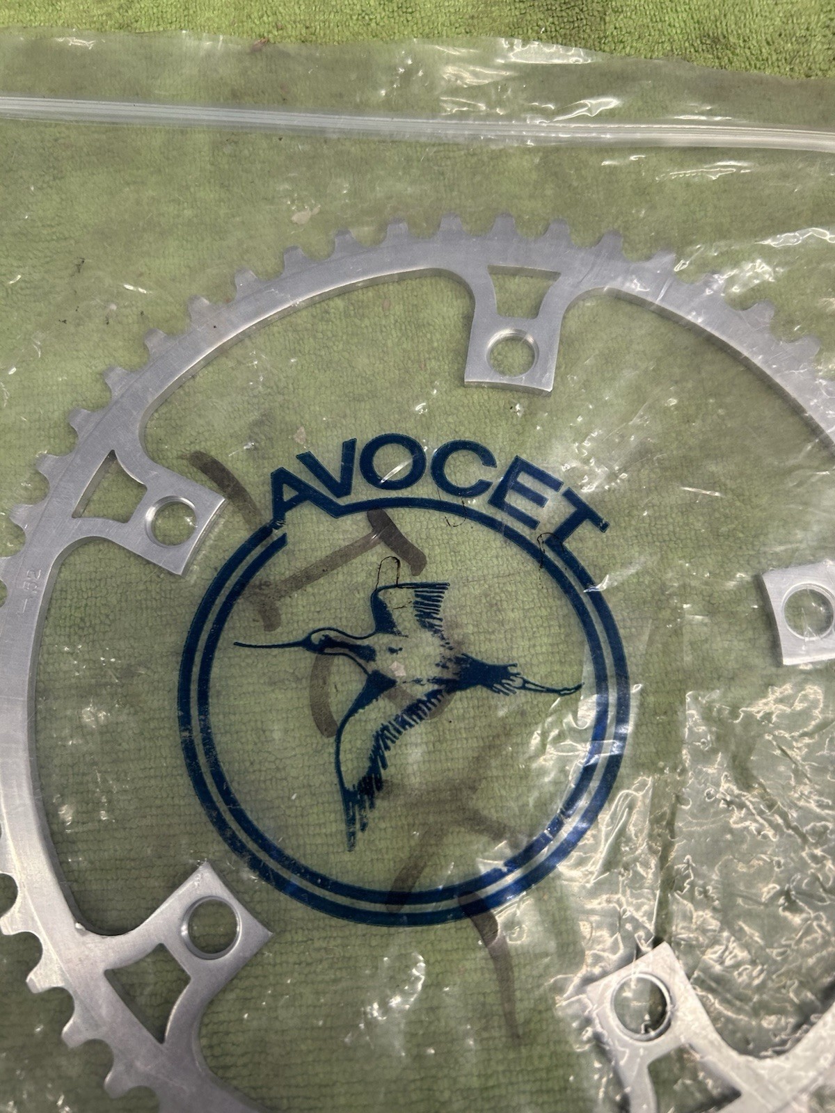 VINTAGE NOS AVOCET 52 tooth ALLOY 5 BOLT 144BCD