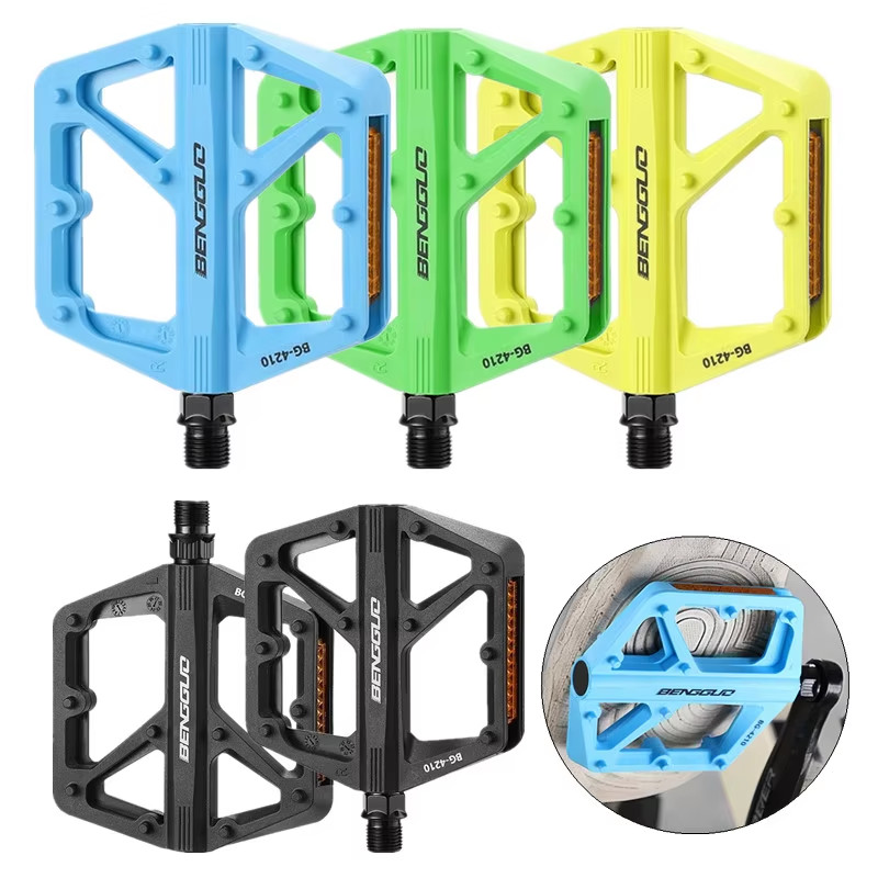 Double DU Bearing Ultralight Bike Pedals with Reflector Mountain Road Bike Flat