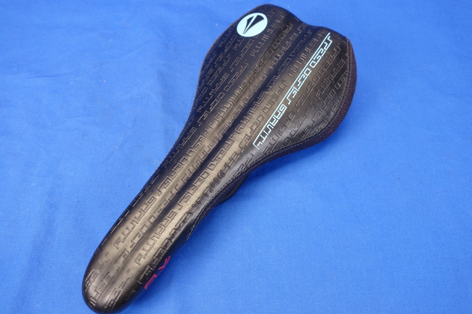 SDG FLY 130mm Width Bike Saddle, Bicycle Seat, Cr-Mo Rails