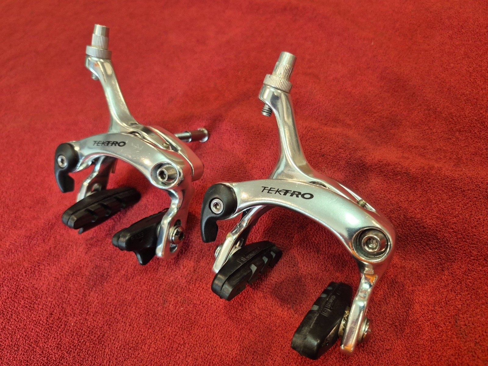 TEKTRO 420A Dual Pivot Road Brake Caliper Set for Recessed Mount
