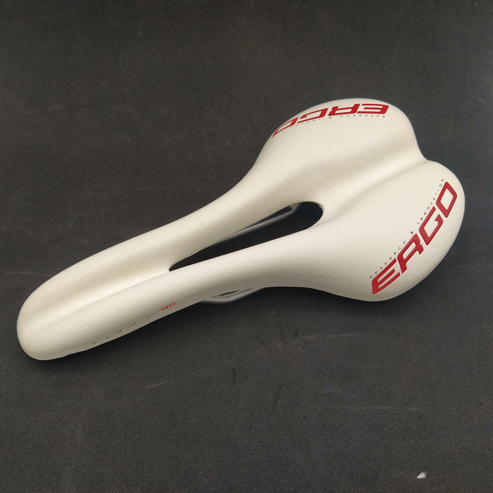 ERGO Force 140 Cr-MO Rail 282x140mm Ergonomic Design Saddle White