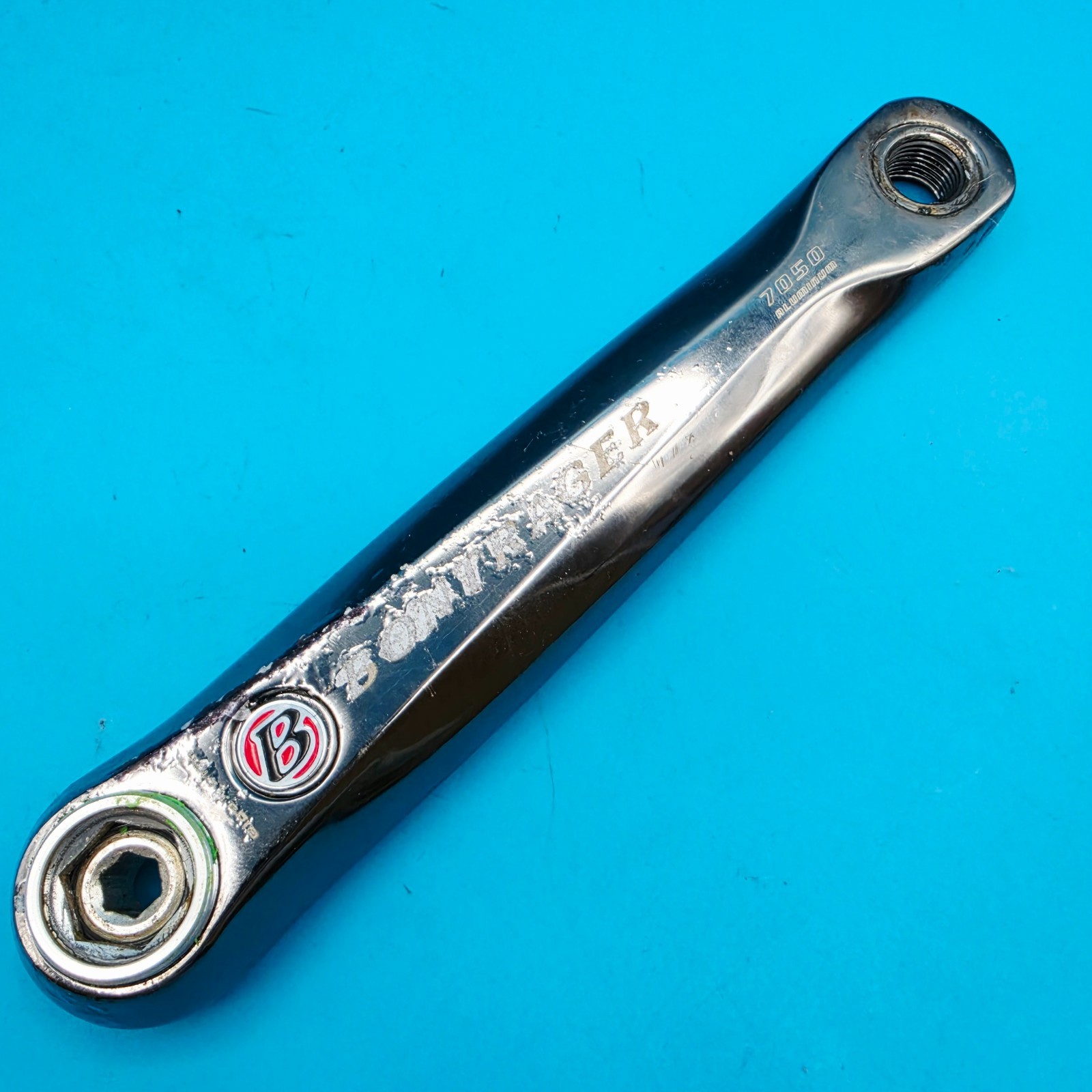 Bontrager Race Lite Triple Crankset 175mm Giga X Pipe 130/74 BCD f29