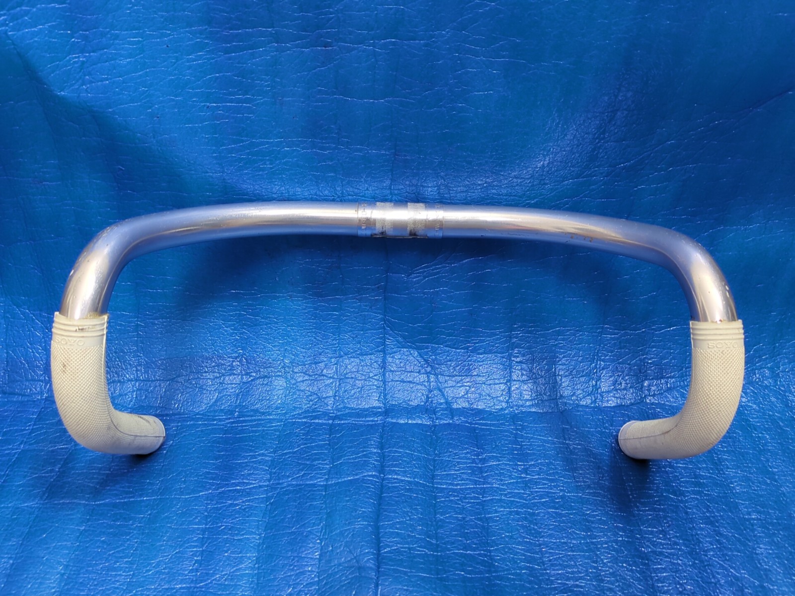 Nitto B125 Aluminium 360mm NJS Keirin Handlebar + Soyo Grips