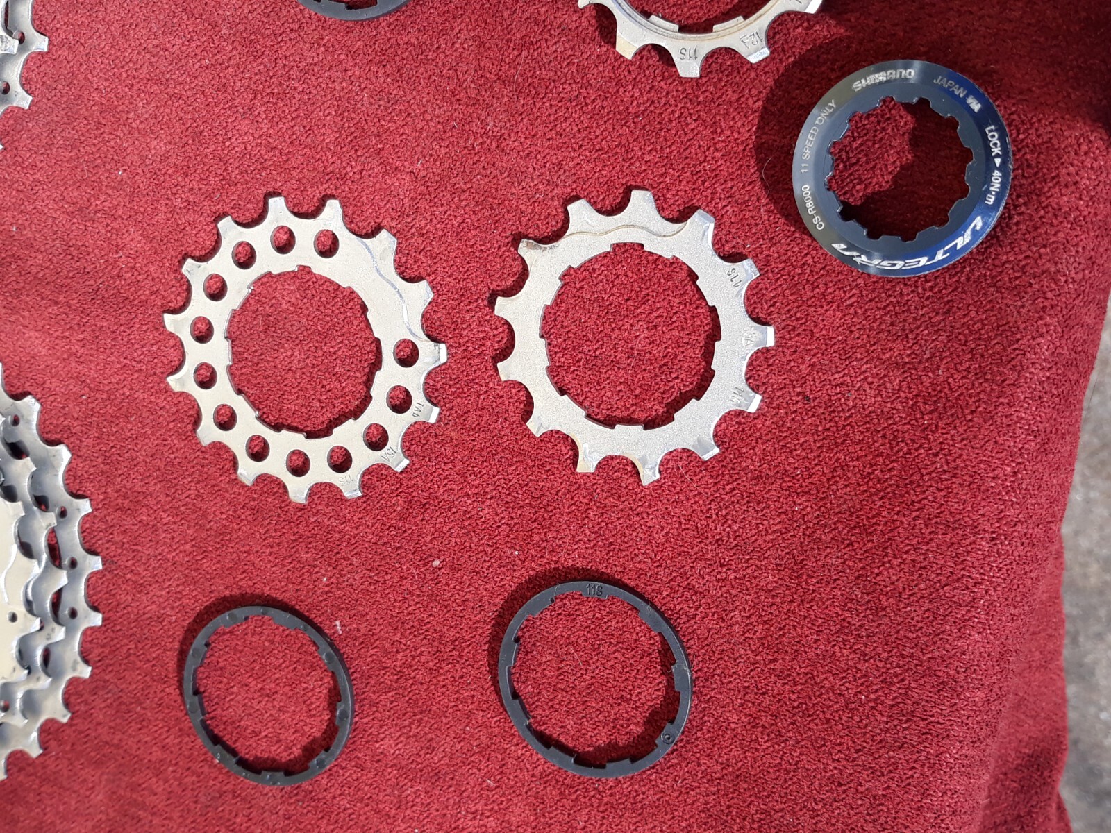 Shimano Ultegra CS R8000 11 speed Cassette 11-28t Gently Used 700c Race Japan