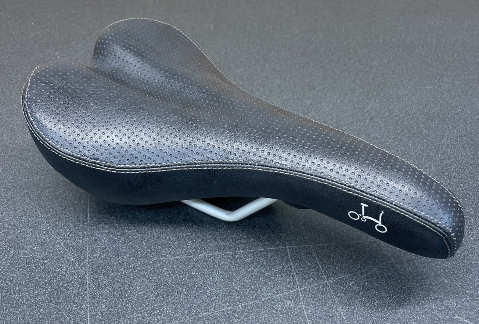 Brompton Original Hollow Cro-Mo Saddle Black Bike Bicycle Seat 11” X 6” Used