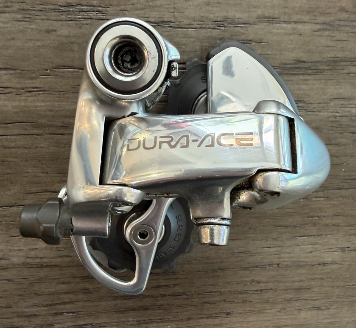 Shimano Dura-Ace 9 spd rear derailleur RD-7700 good