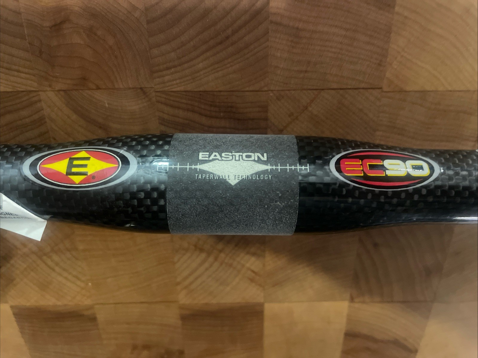 Vintage New-Old-Stock EASTON EC90 Carbon Handlebars • 42cm x 31.8mm. (FSW)