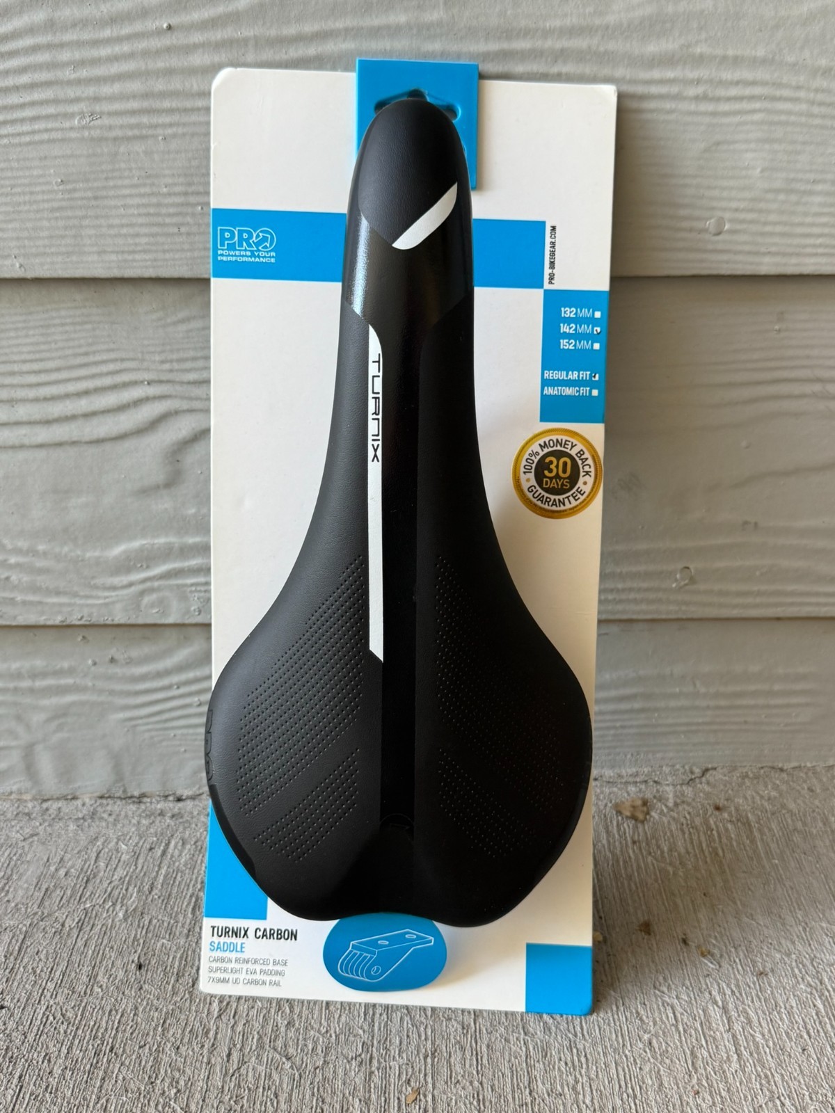 PRO Turnix Carbon Saddle 142mm – 7×9 mm UD carbon rails – regular fit