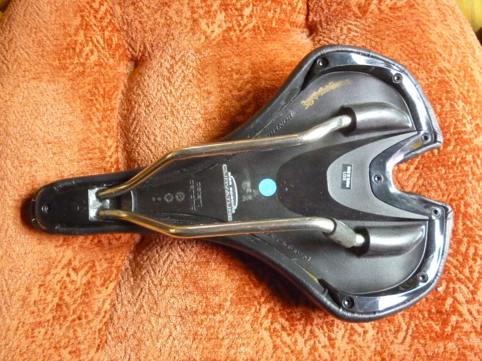 Bontrager Affinity RL Hollow Ti Saddle 258 gr