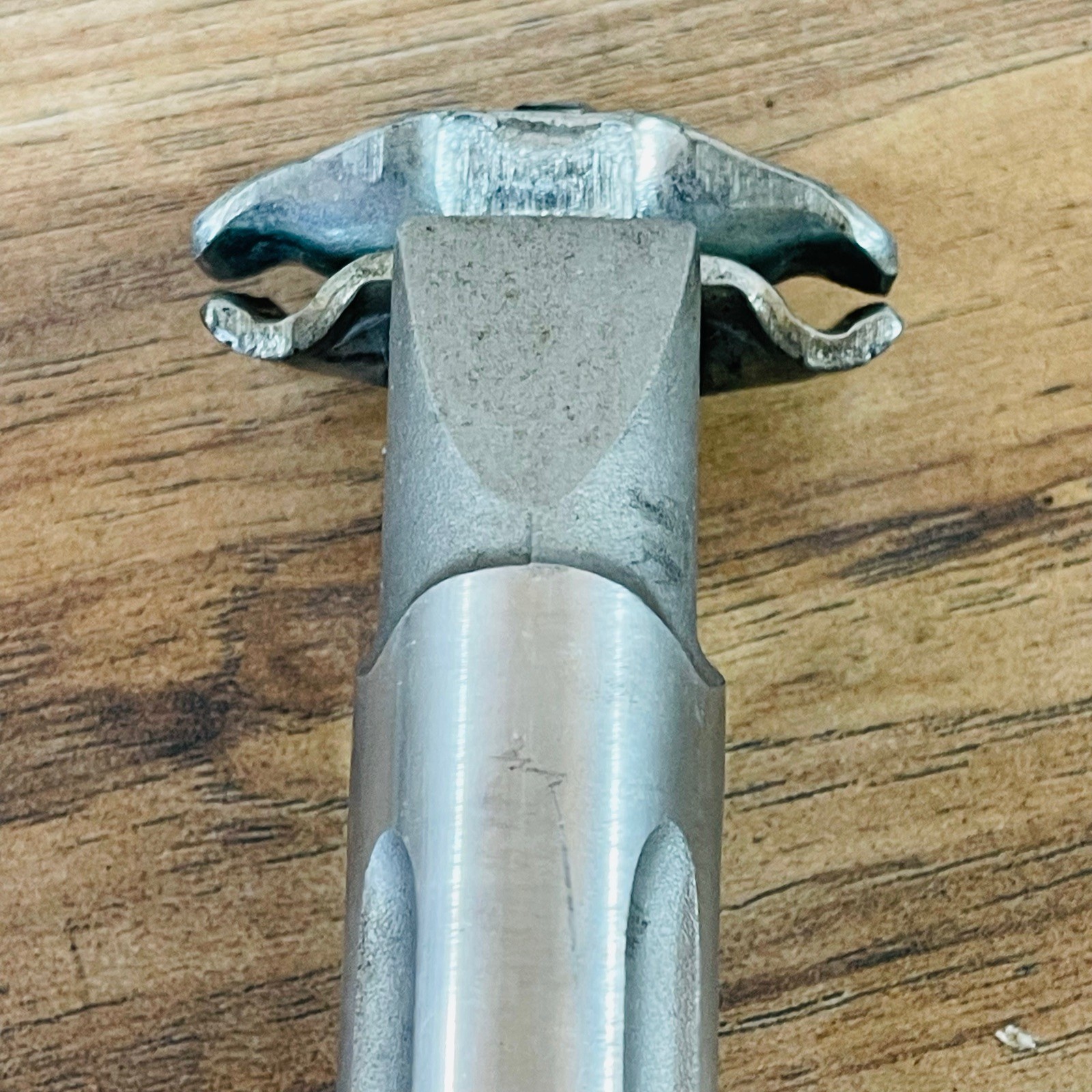 SR Sakae Laprade Fluted Aluminum Seatpost 26.8 x 190 Silver