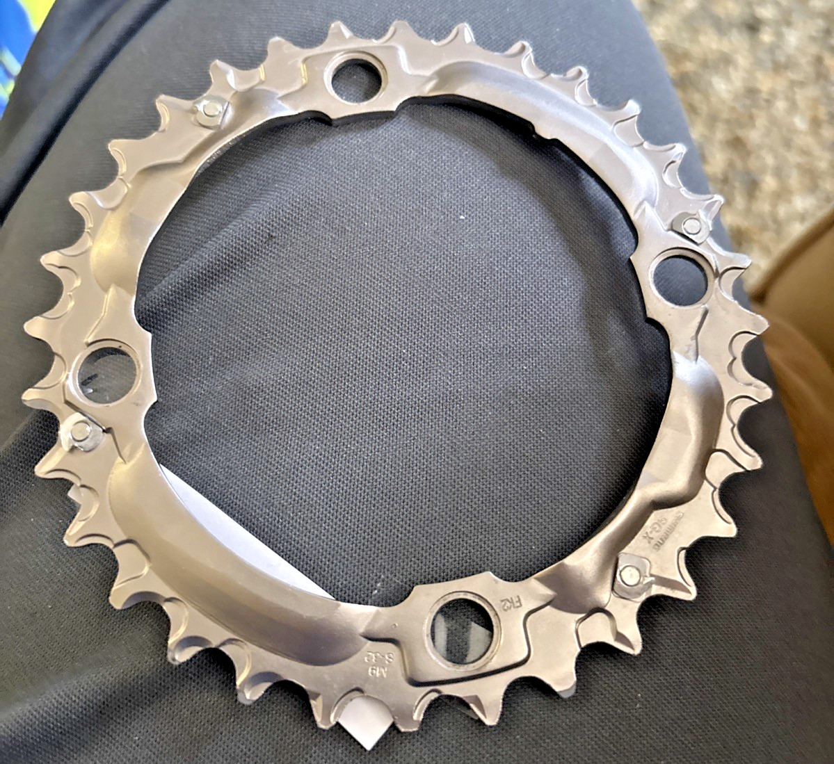 Shimano SGX – 4 Hole 74mm FK2 32T 9 Speed Chainring